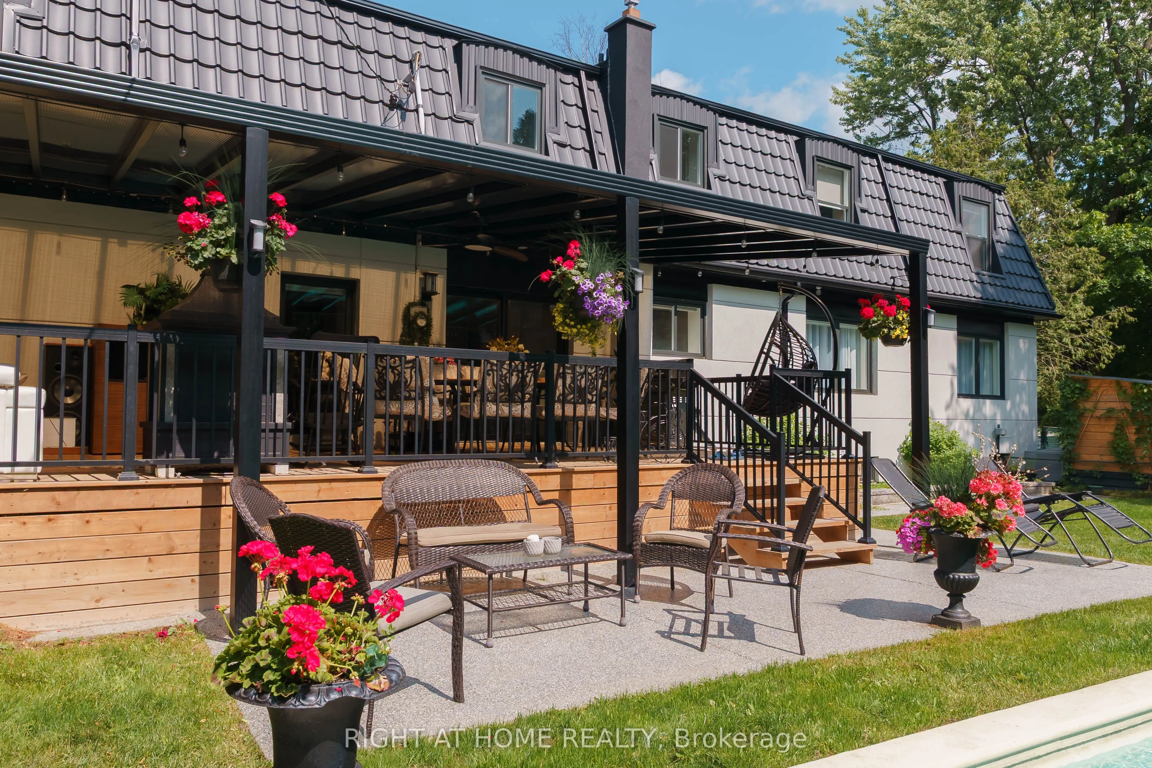 6 Ladyslipper Court