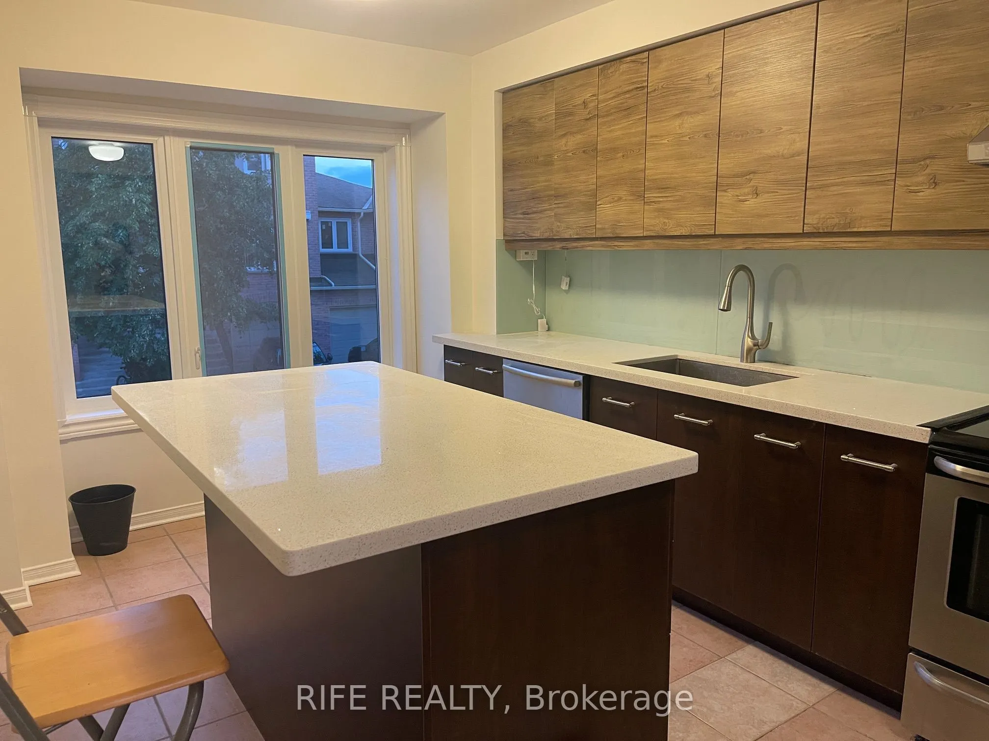 68 Rougehaven Way, #37