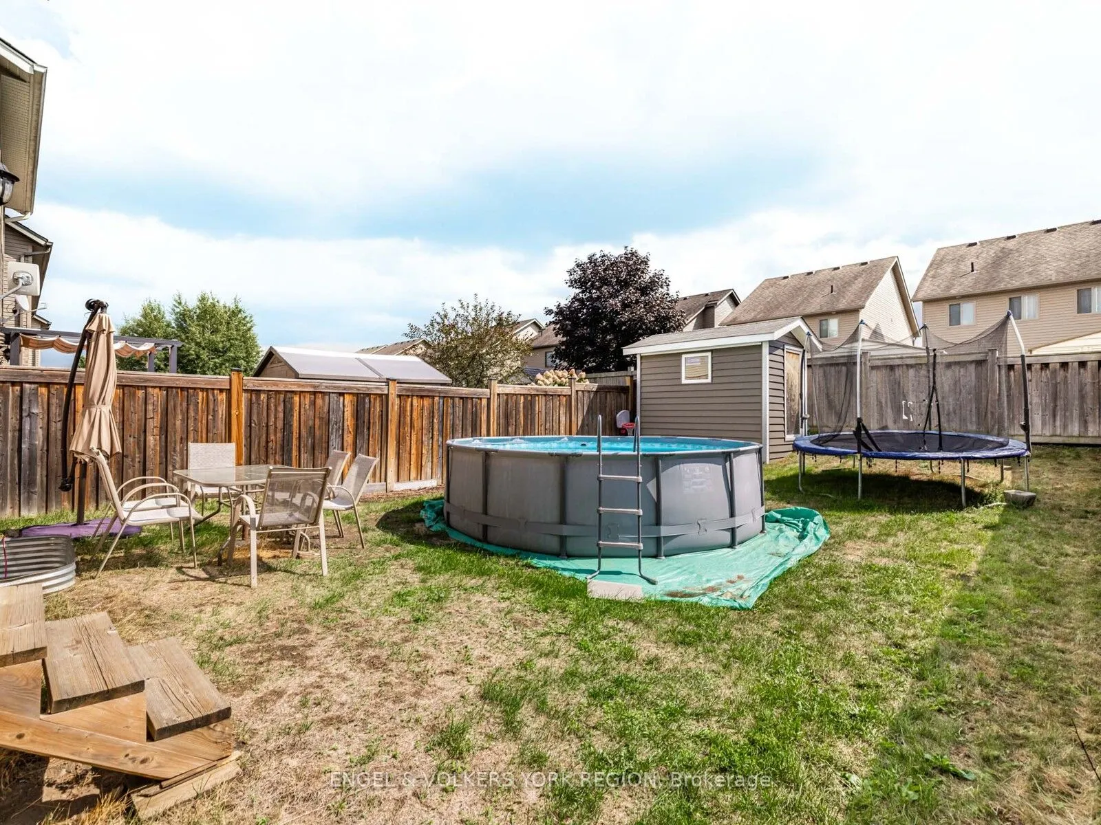 176 Banting Crescent