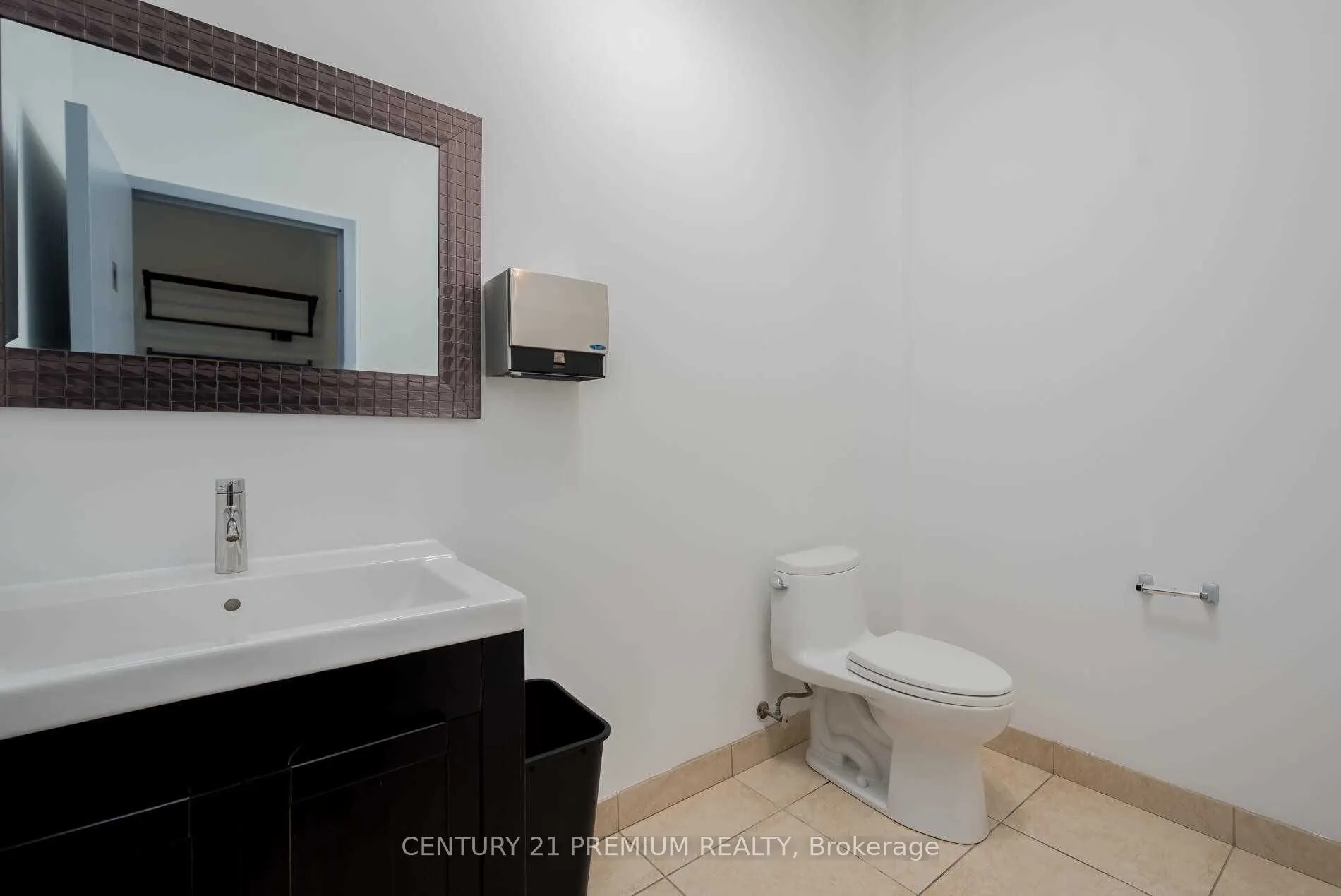 661 Chrislea Road, #Unit#14 Room 02