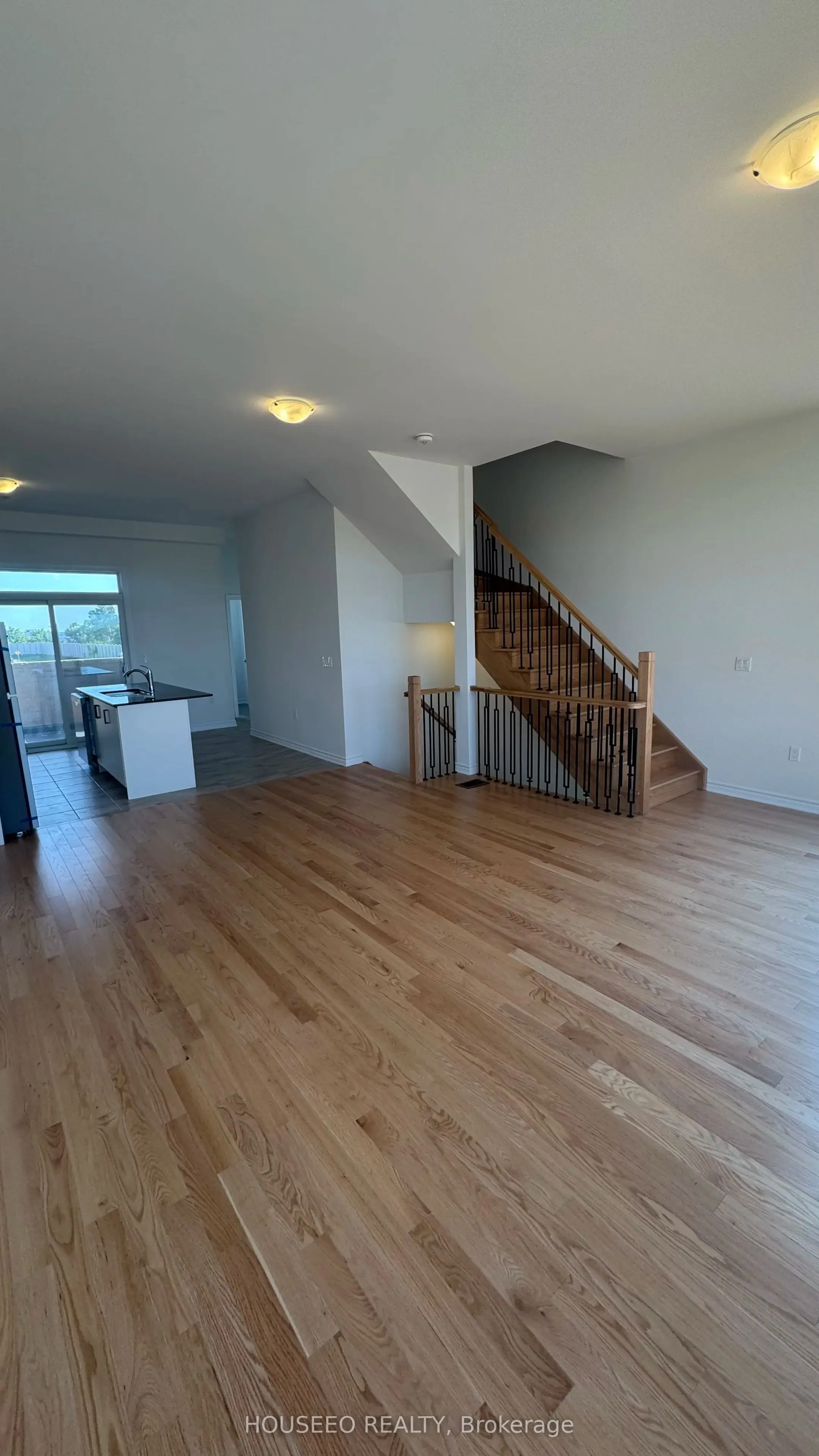 103 Inverary Crescent