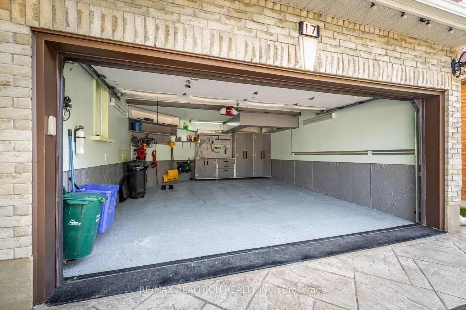 17 Abilene Court