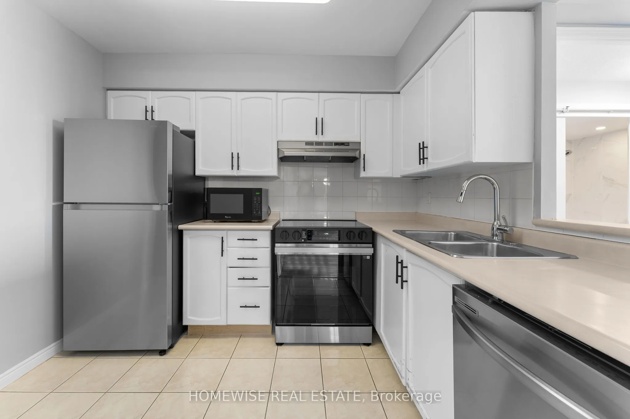 850 Steeles Avenue, #910
