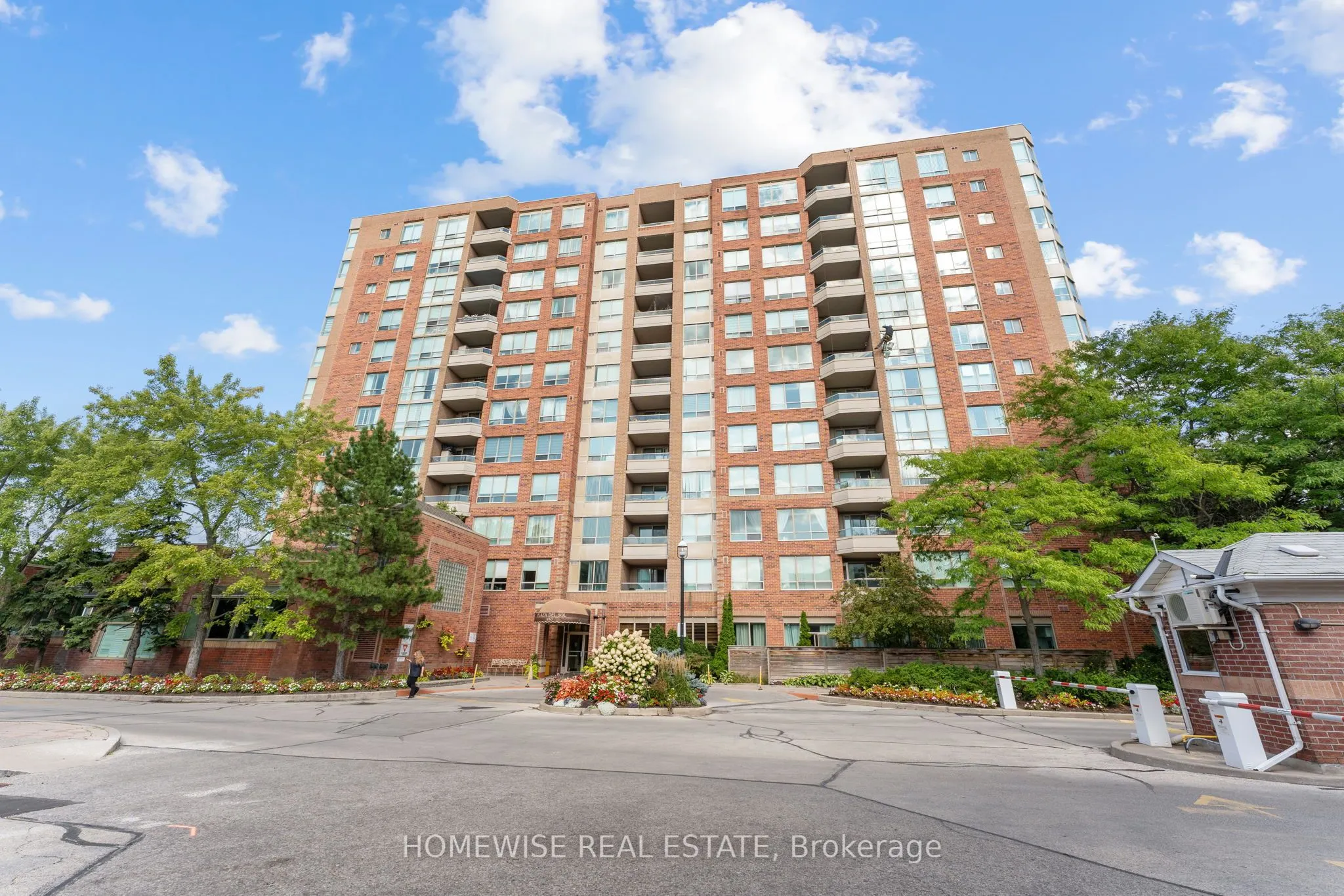 850 Steeles Avenue, #910