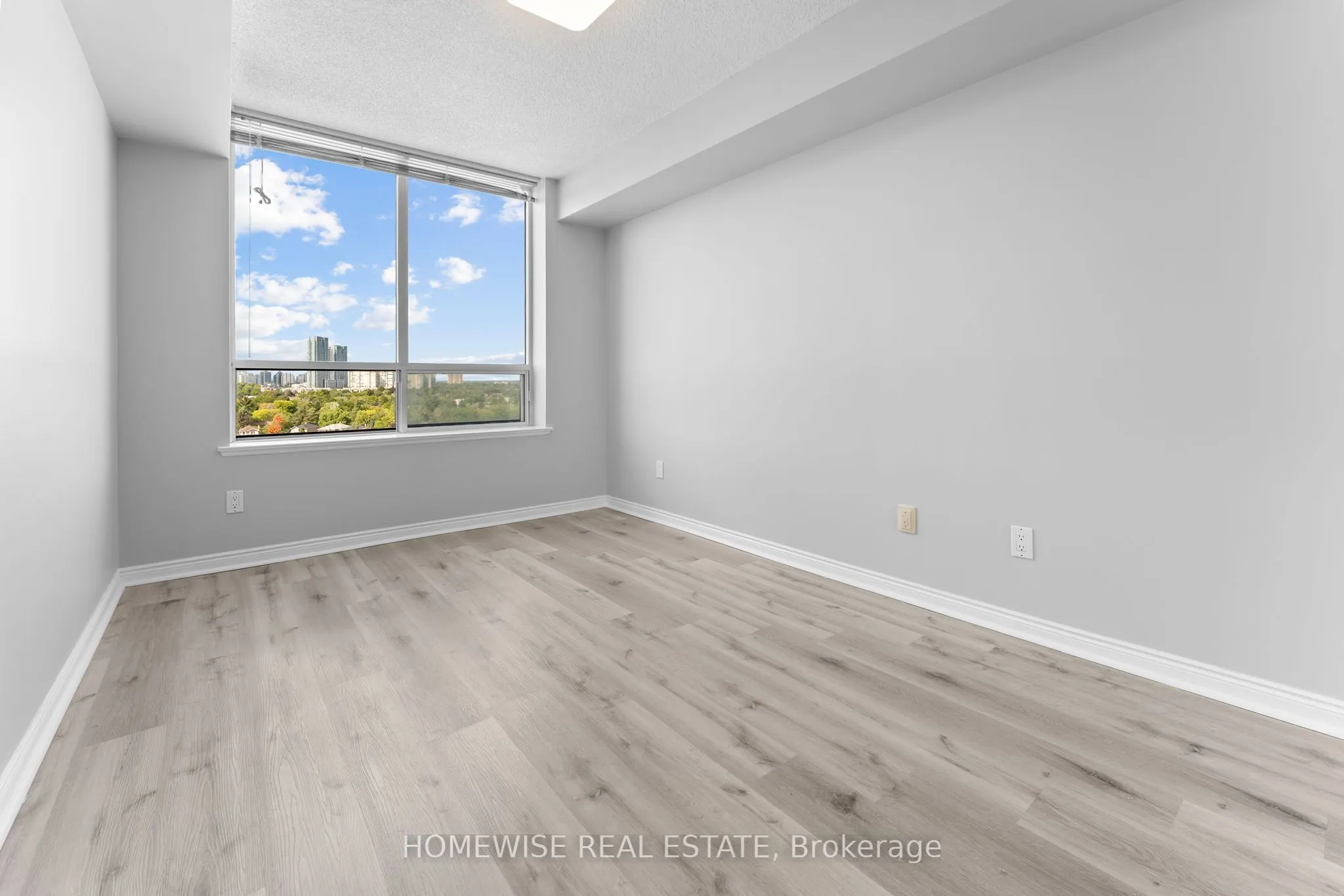 850 Steeles Avenue, #910