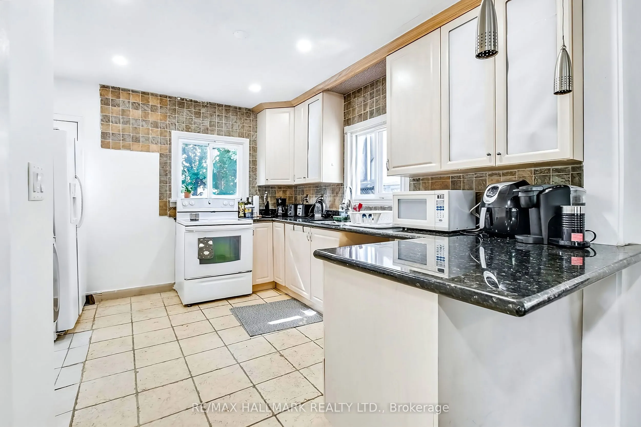 43 Meadowview Avenue
