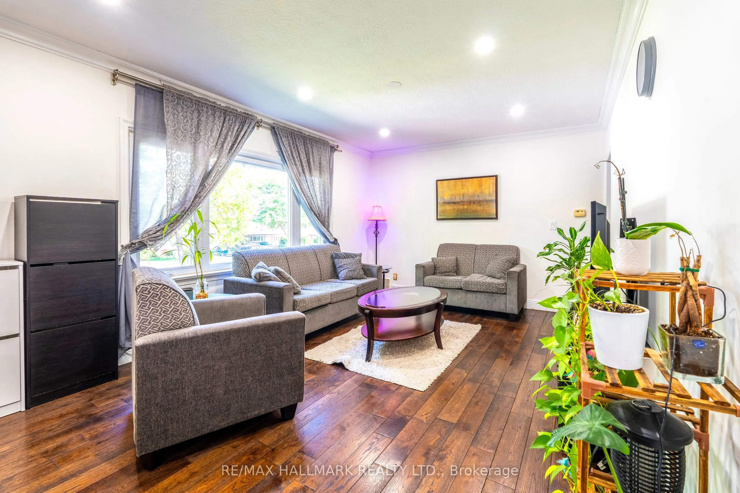 43 Meadowview Avenue