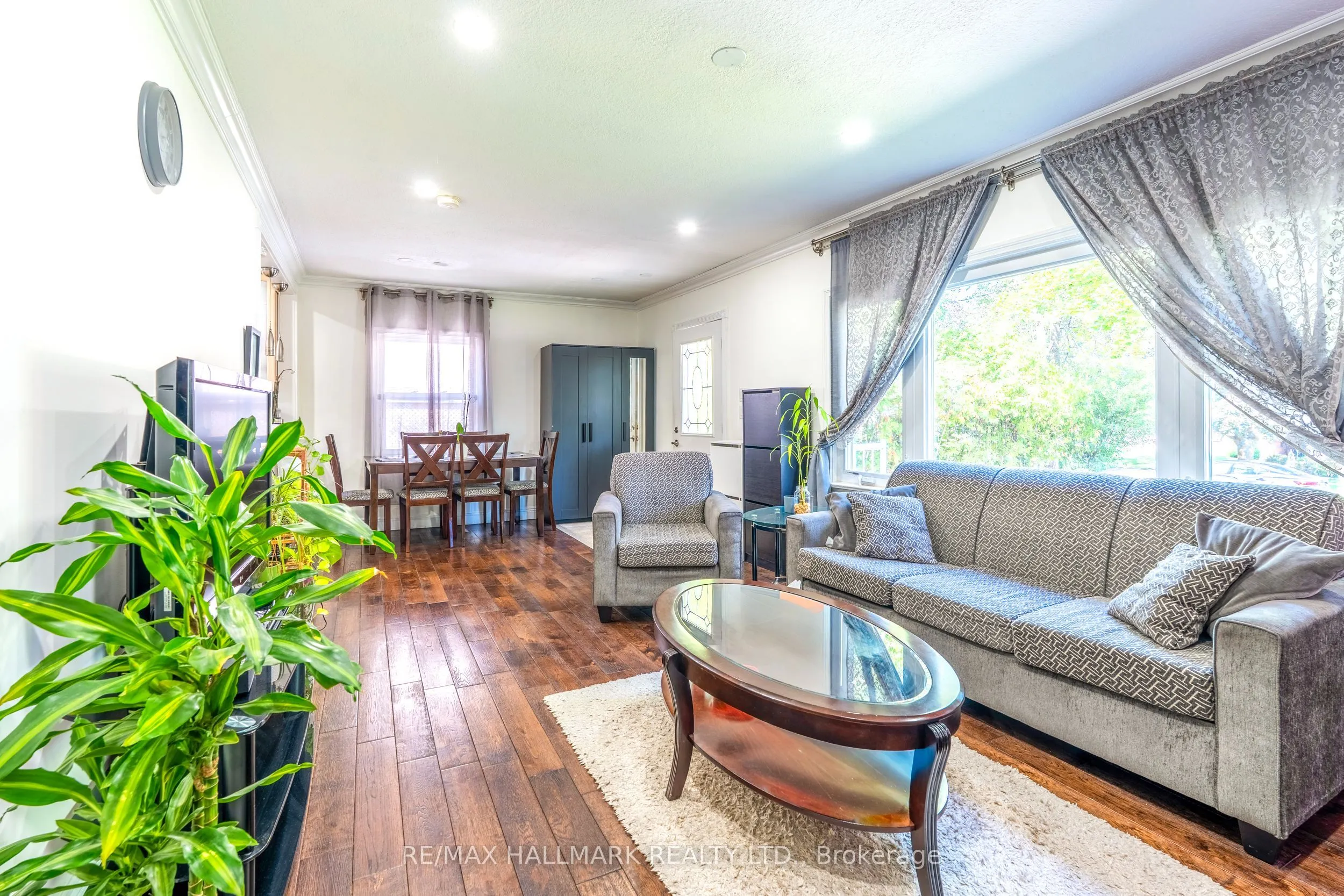 43 Meadowview Avenue