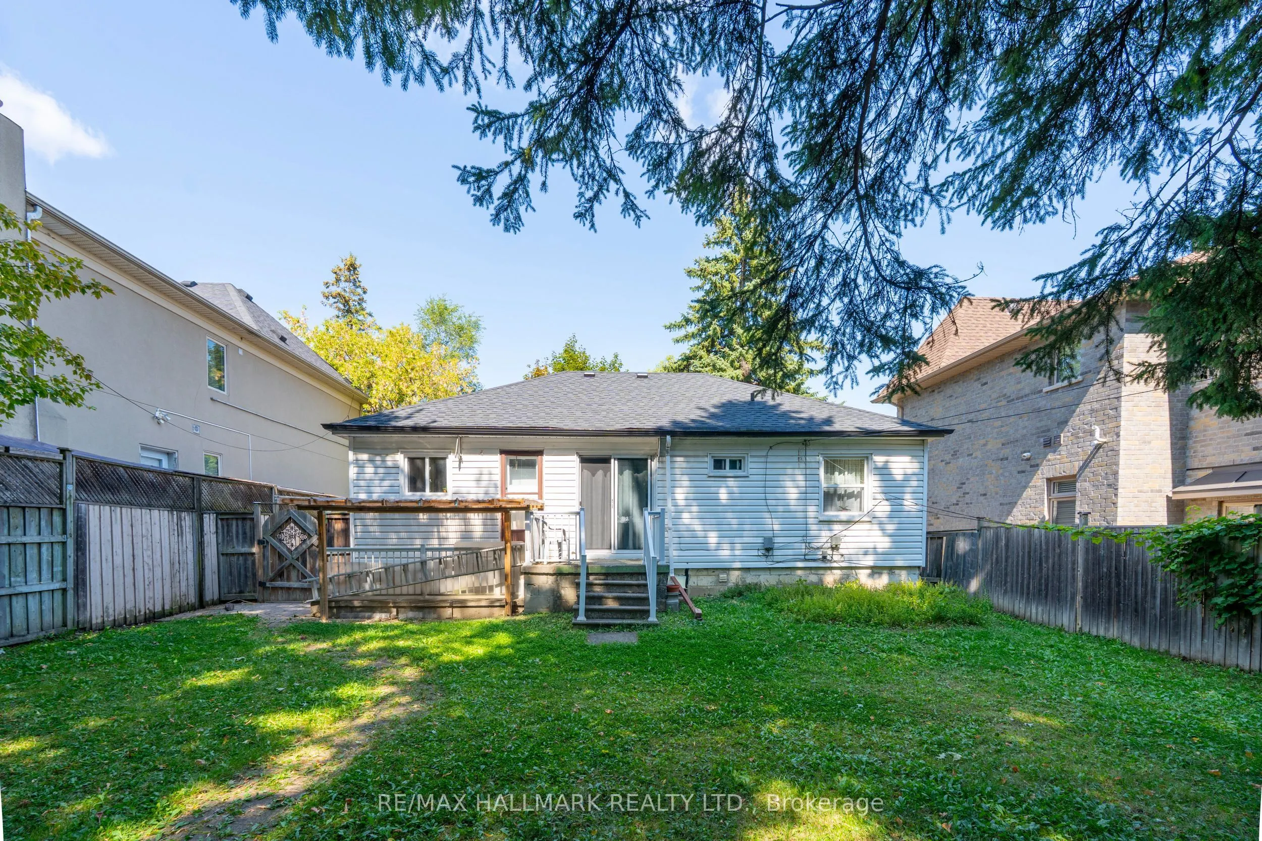 43 Meadowview Avenue