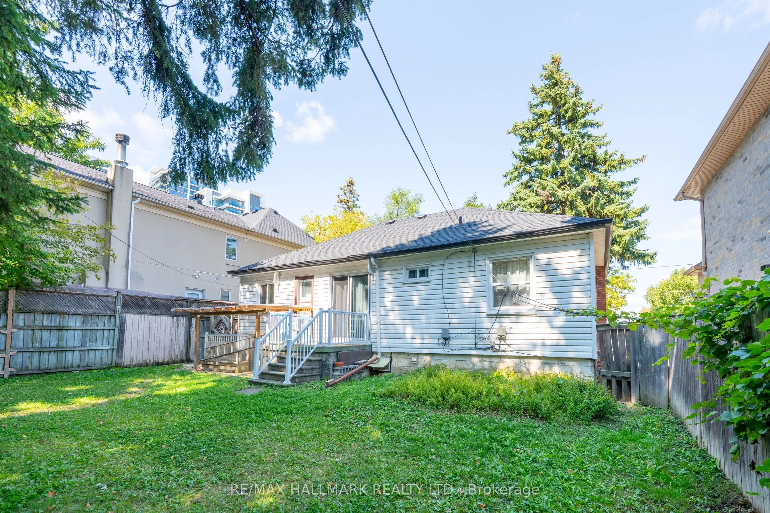 43 Meadowview Avenue