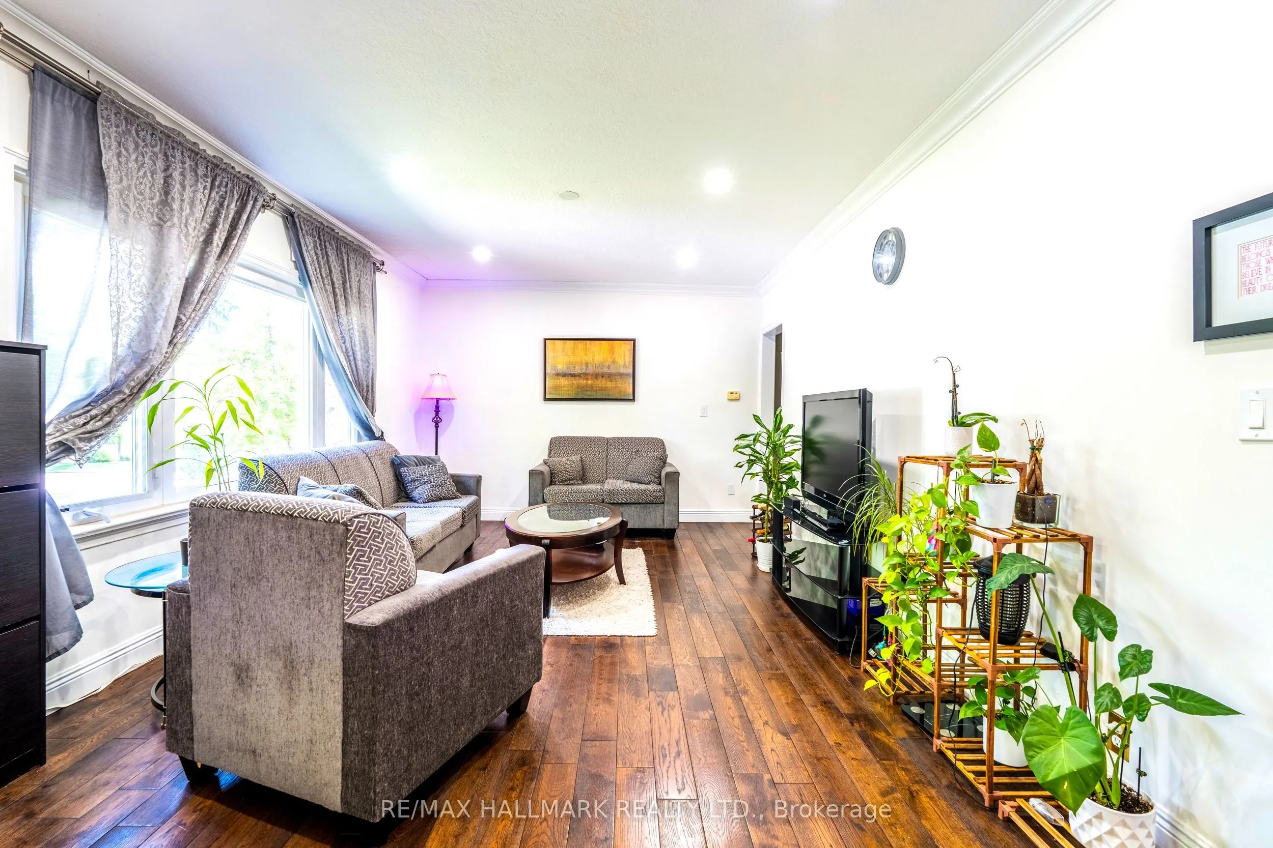 43 Meadowview Avenue