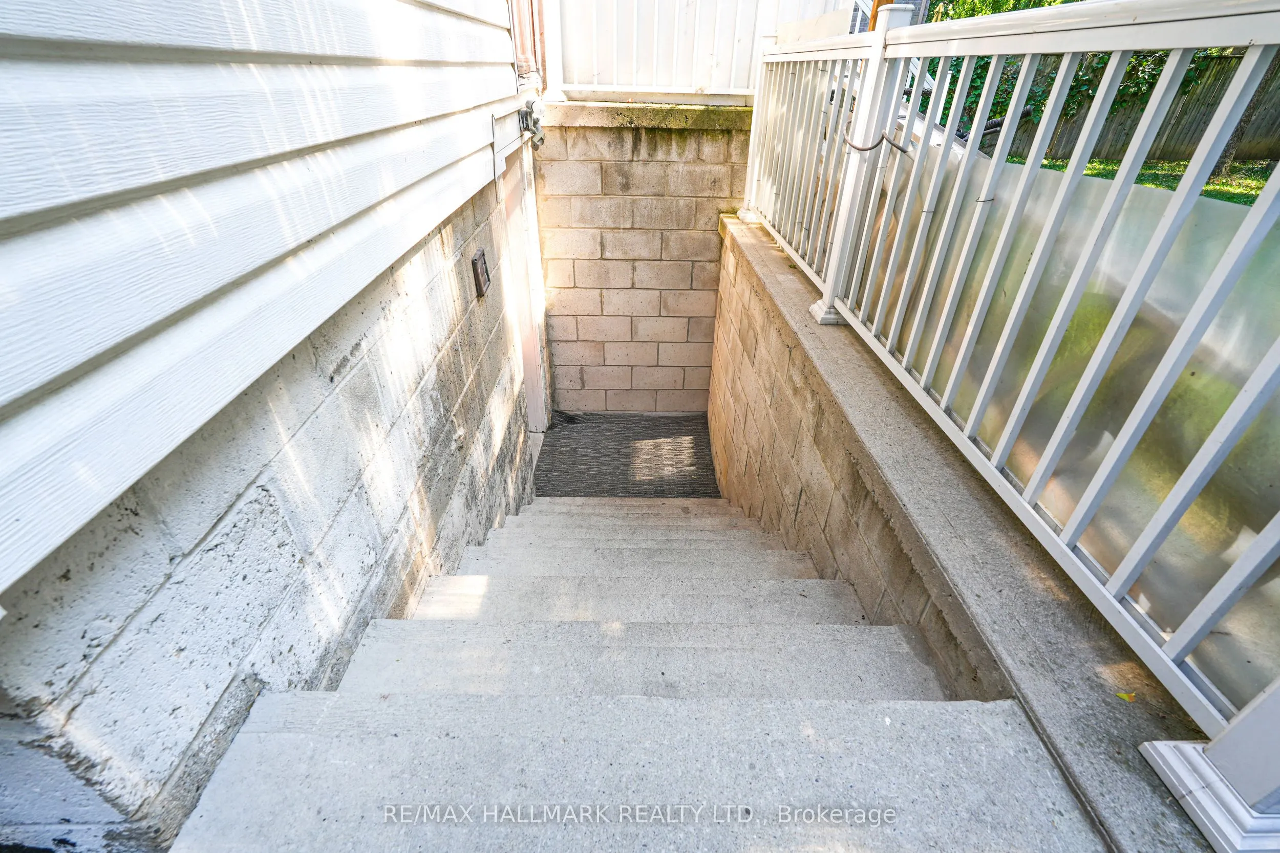 43 Meadowview Avenue