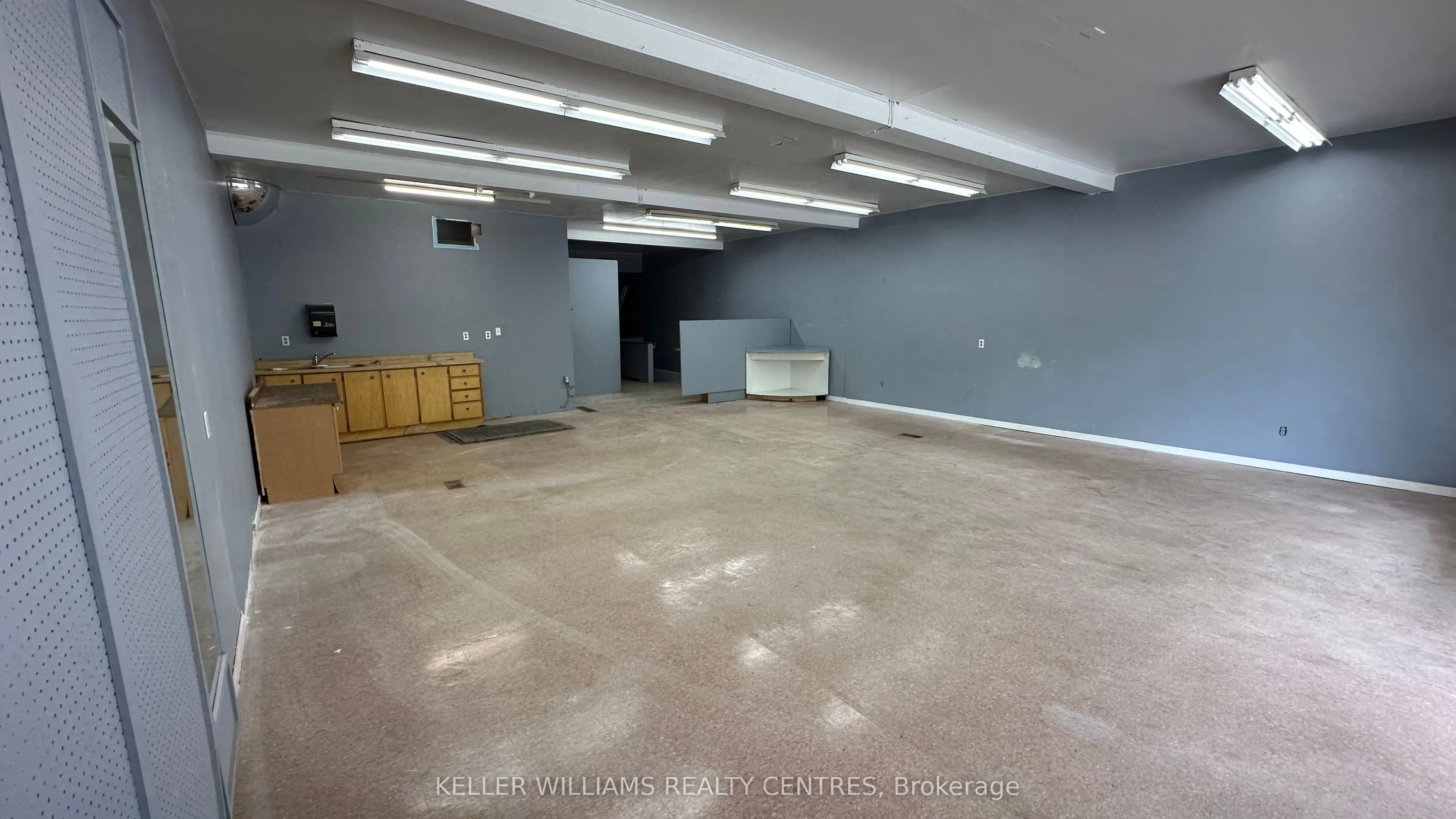 20 The Queensway S, #16
