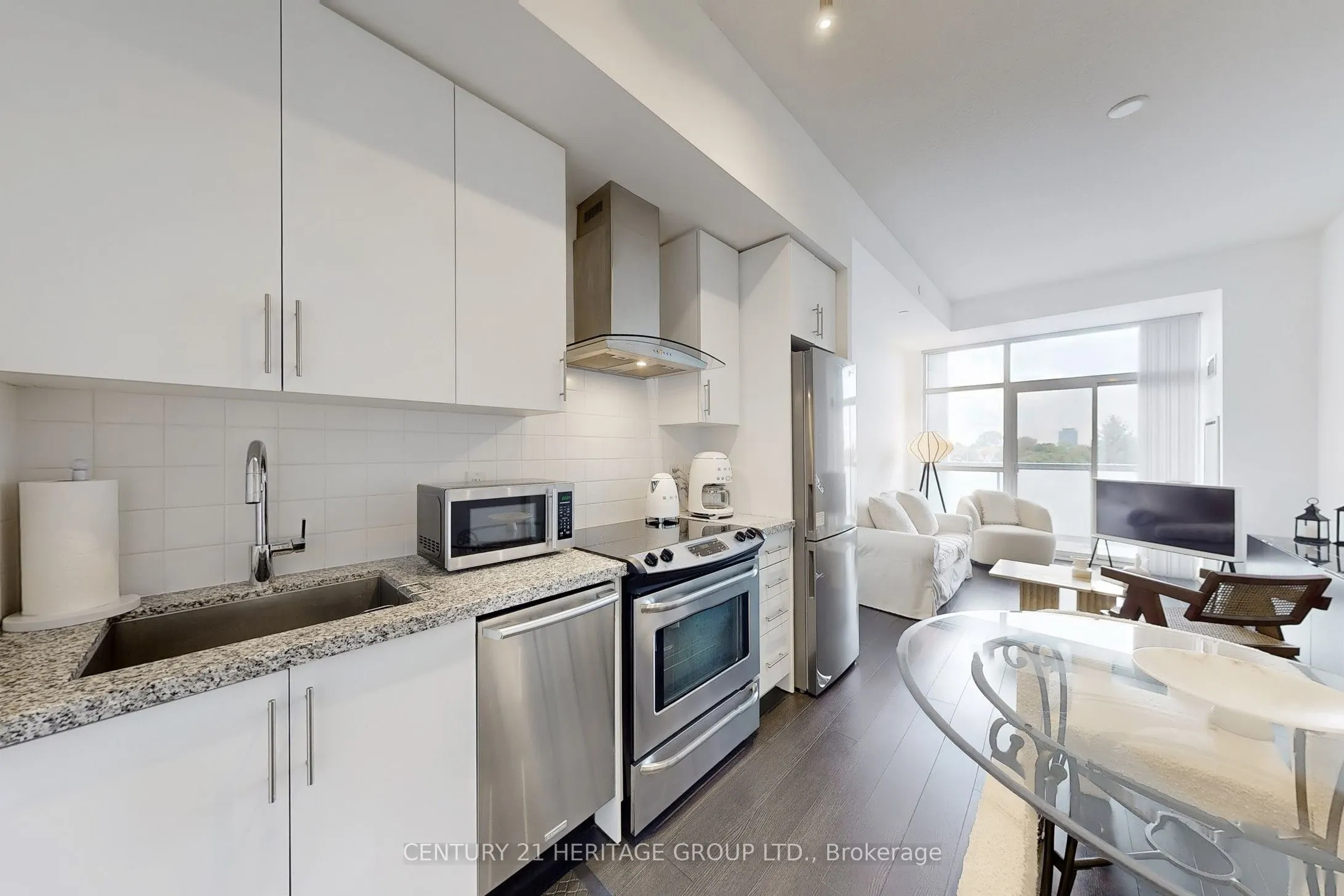 8763 Bayview Avenue, #322