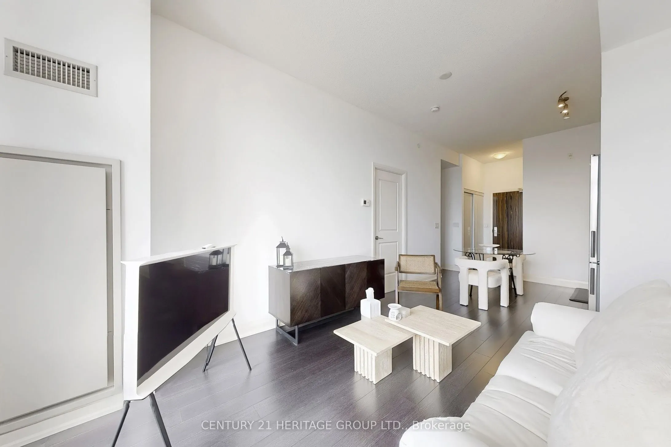 8763 Bayview Avenue, #322