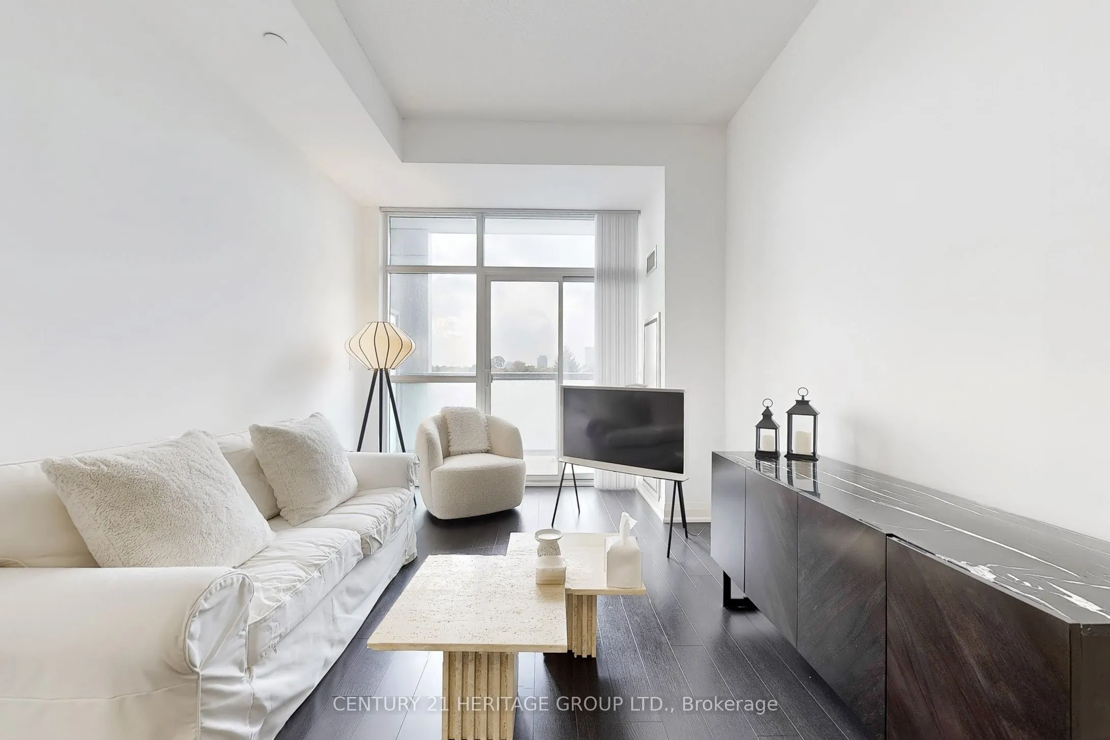 8763 Bayview Avenue, #322