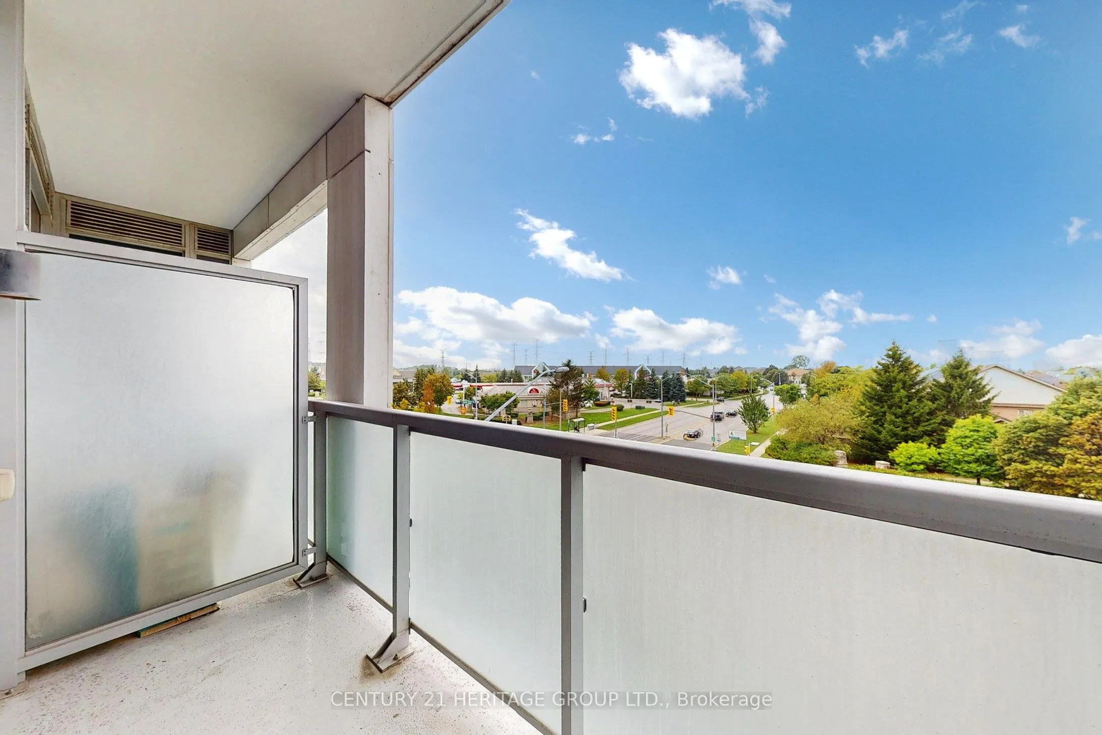 8763 Bayview Avenue, #322
