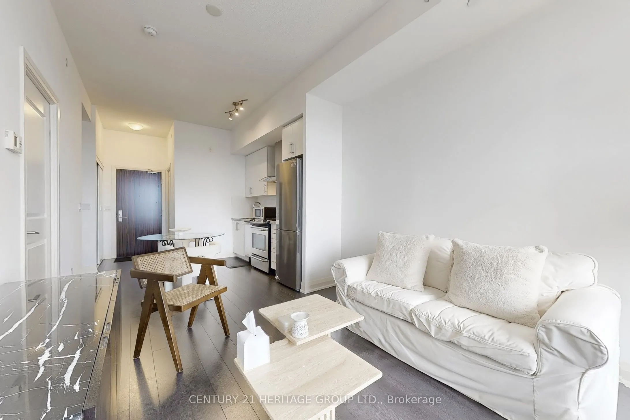 8763 Bayview Avenue, #322