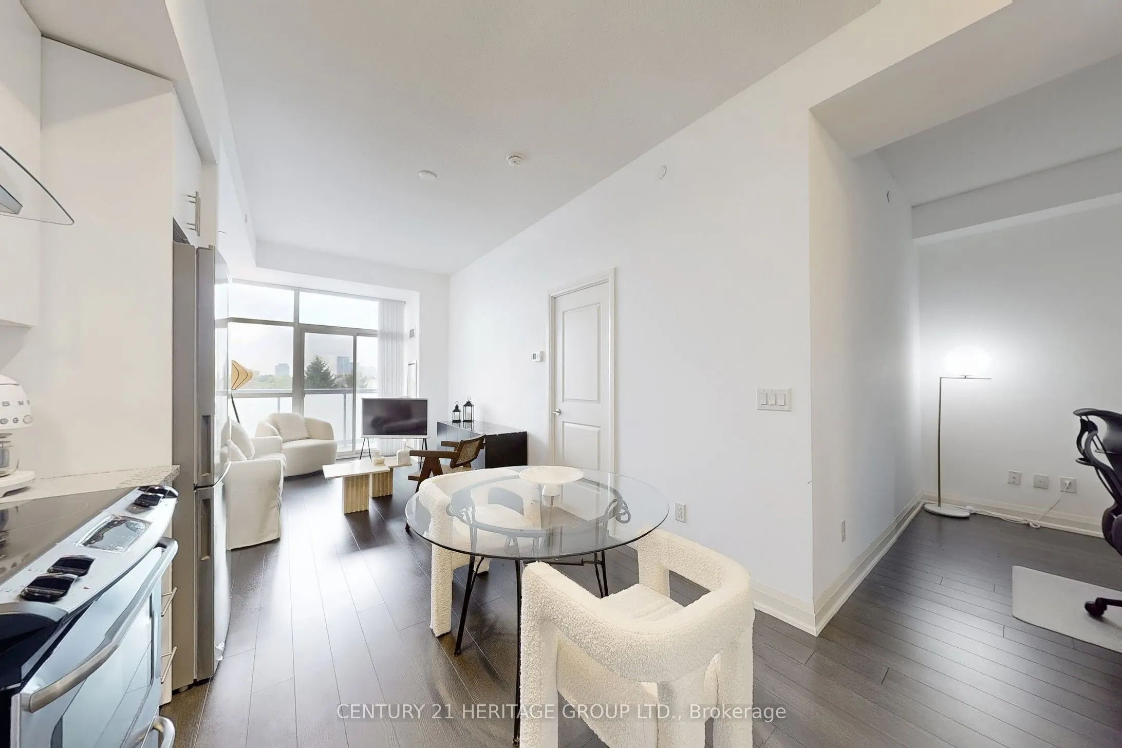 8763 Bayview Avenue, #322