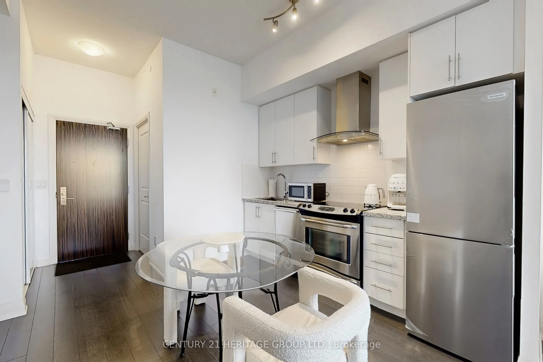 8763 Bayview Avenue, #322