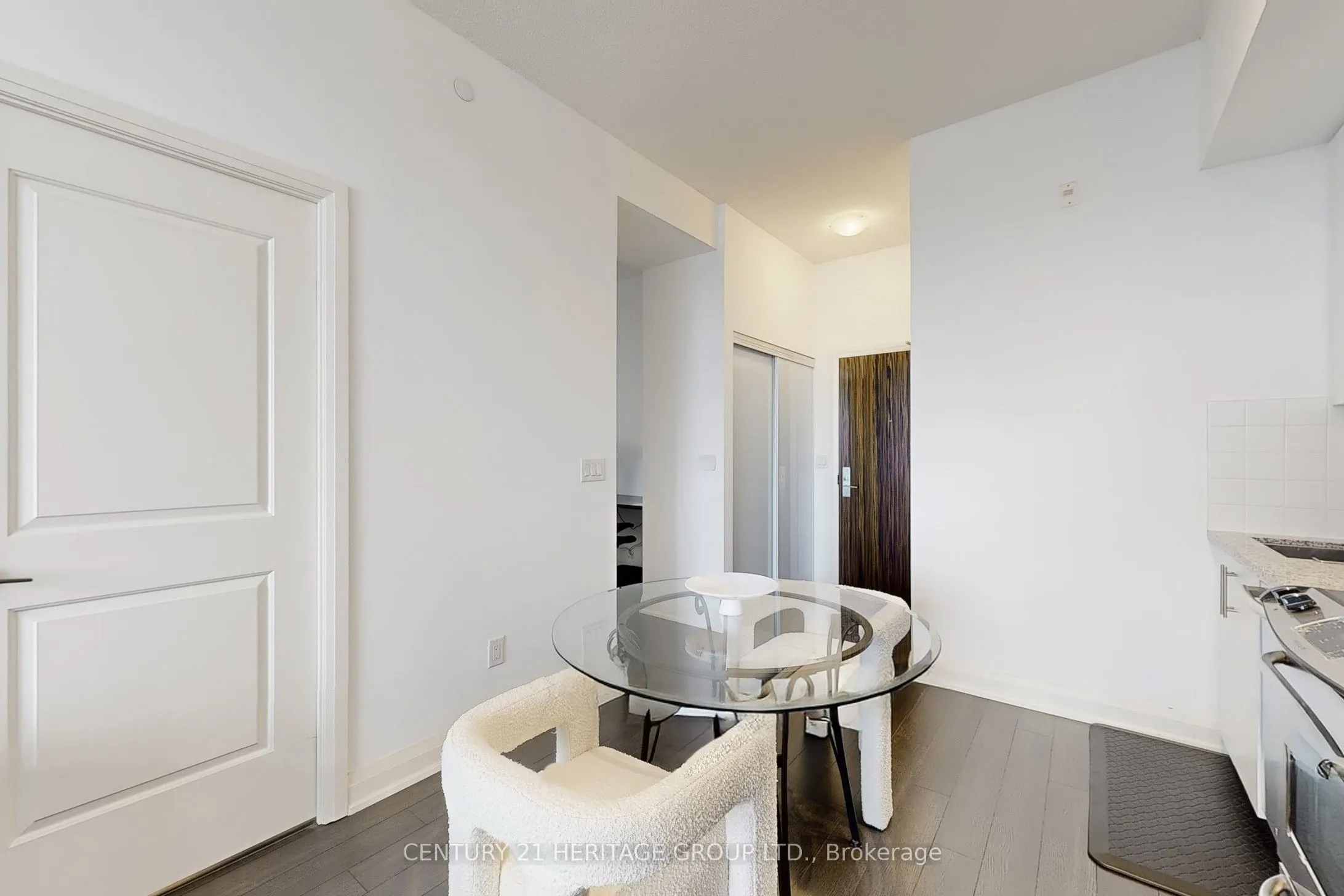 8763 Bayview Avenue, #322