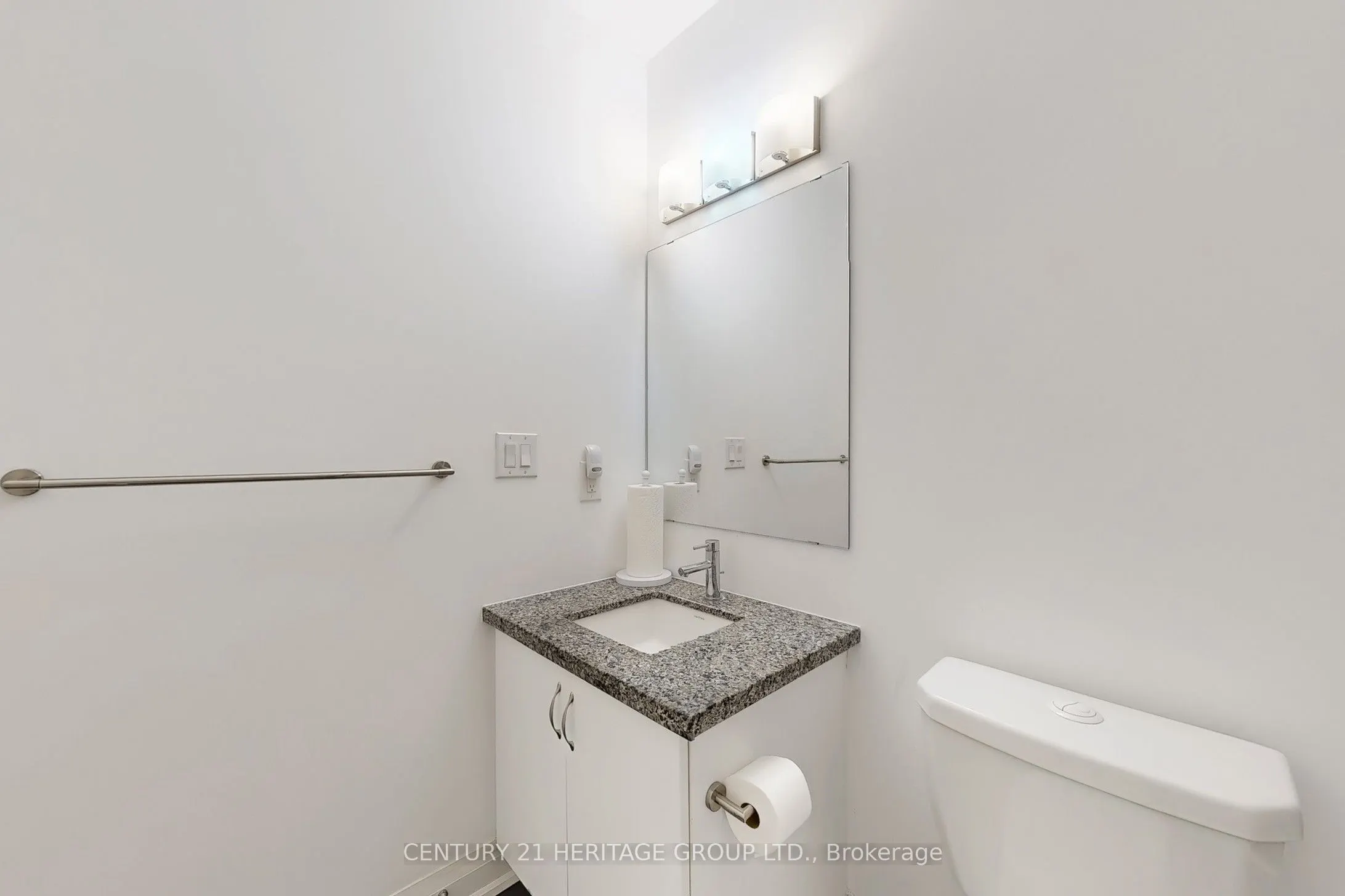 8763 Bayview Avenue, #322