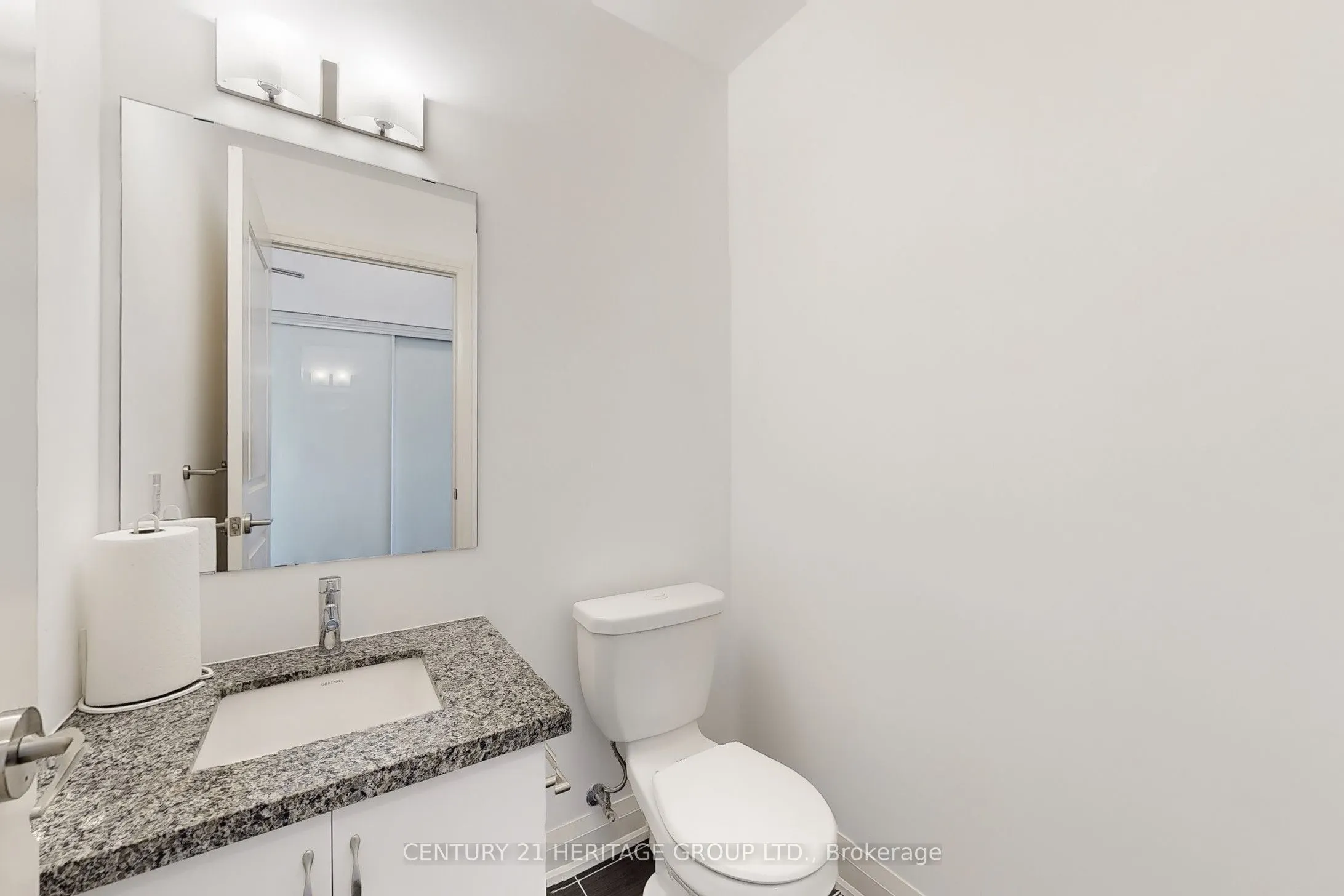8763 Bayview Avenue, #322
