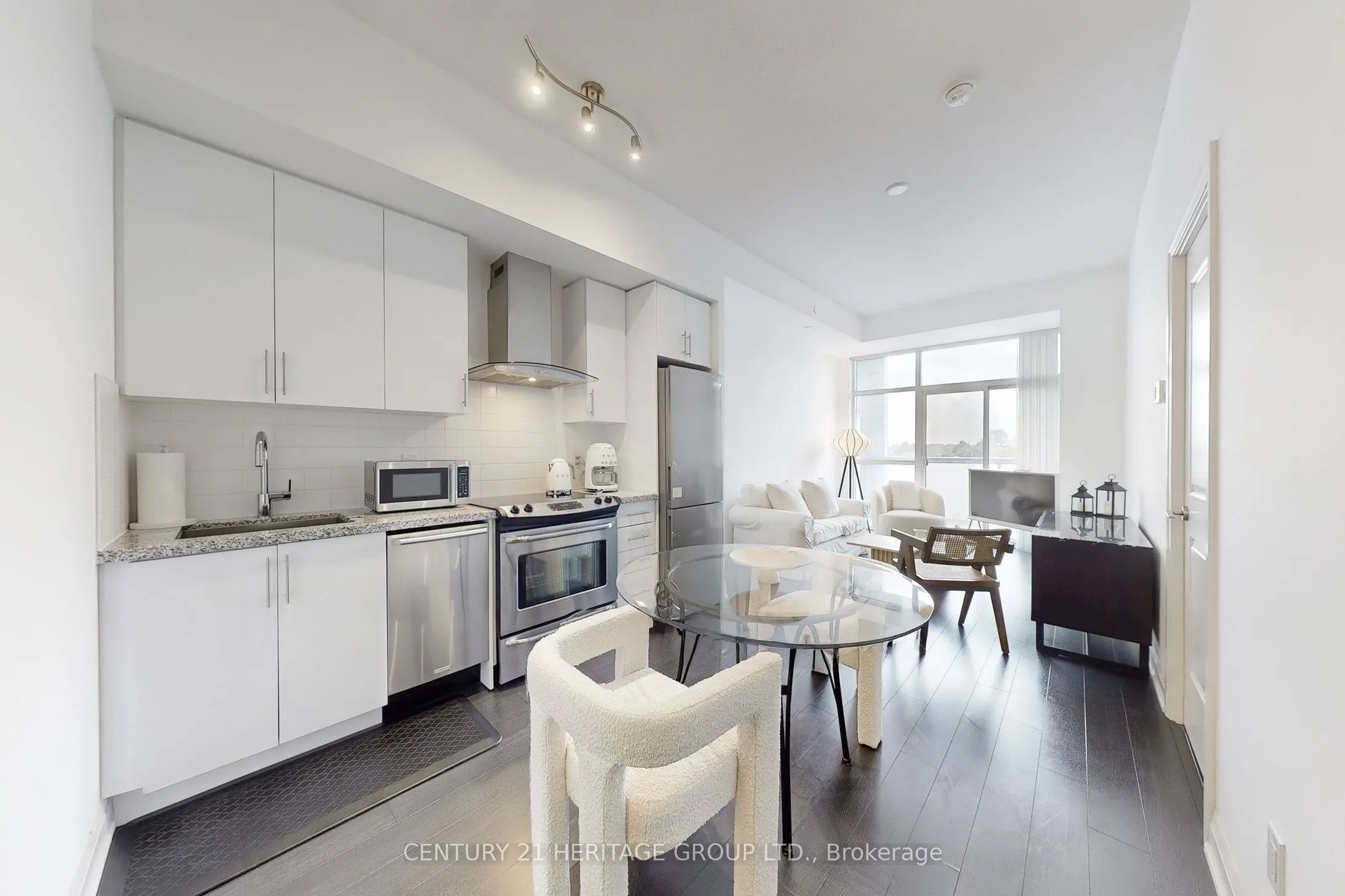 8763 Bayview Avenue, #322