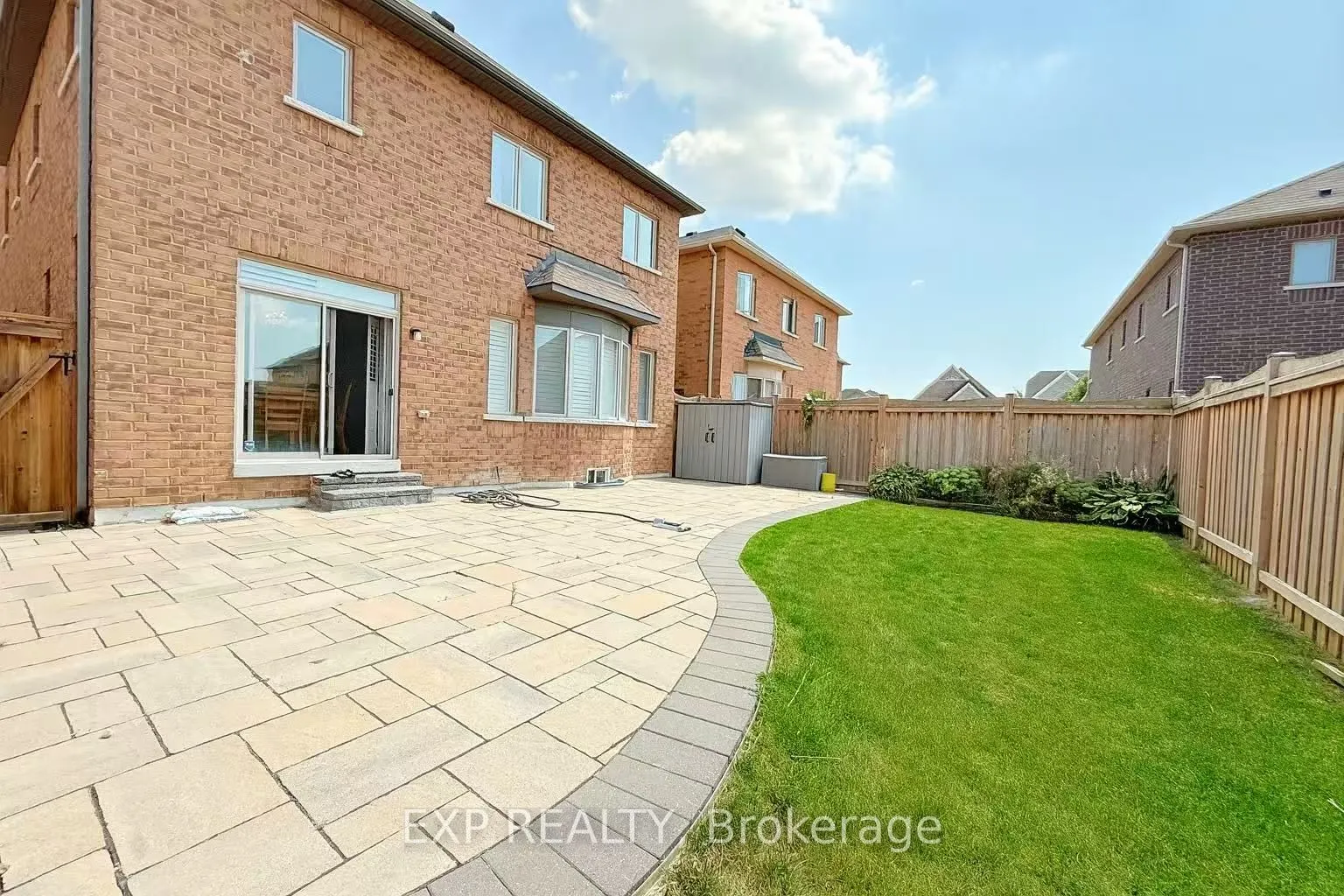 278 The Bridle Walk