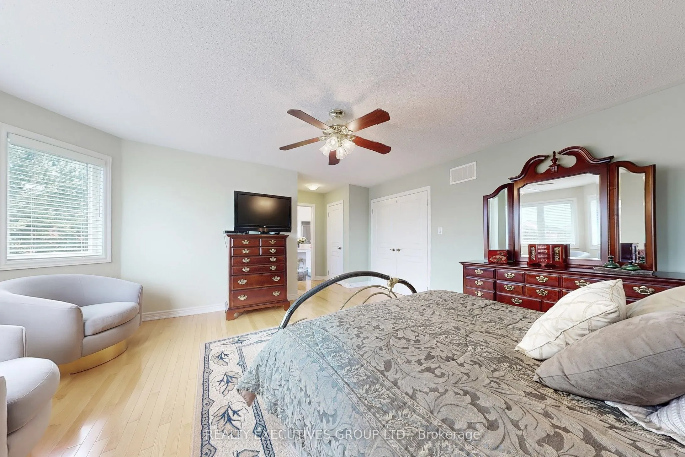 32 Shadow Falls Drive