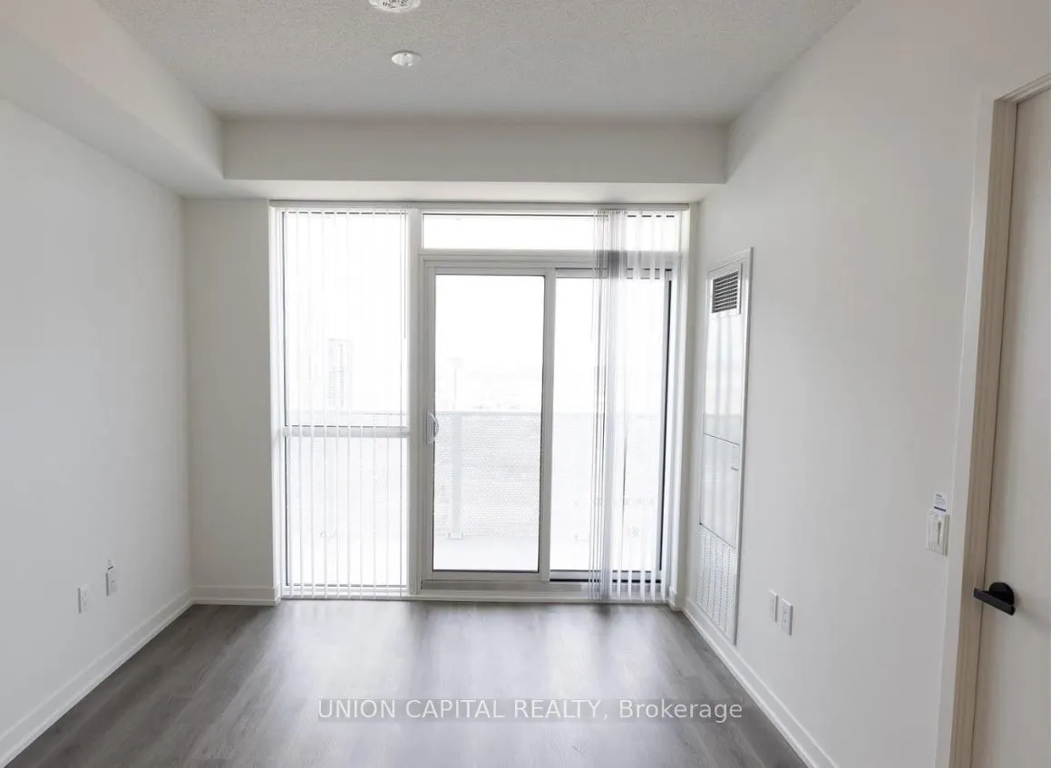 28 Interchange Way, #2707