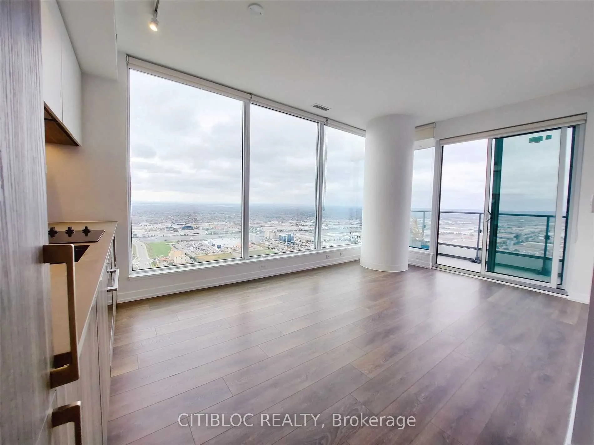 898 Portage Parkway, #6103