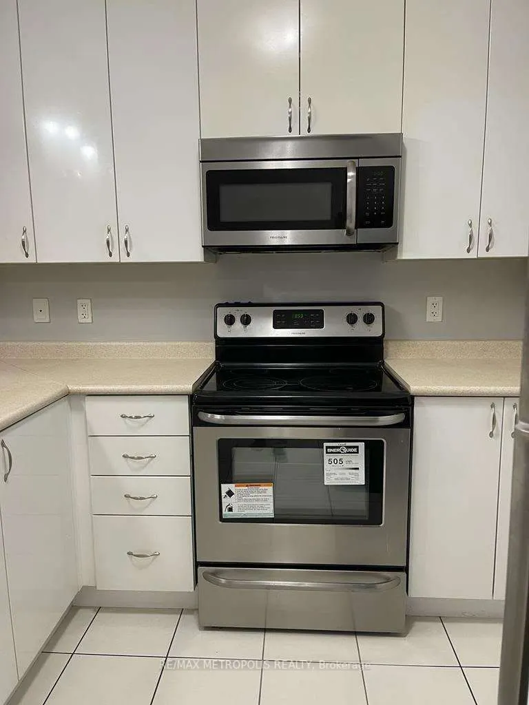 7400 Markham Road, #623