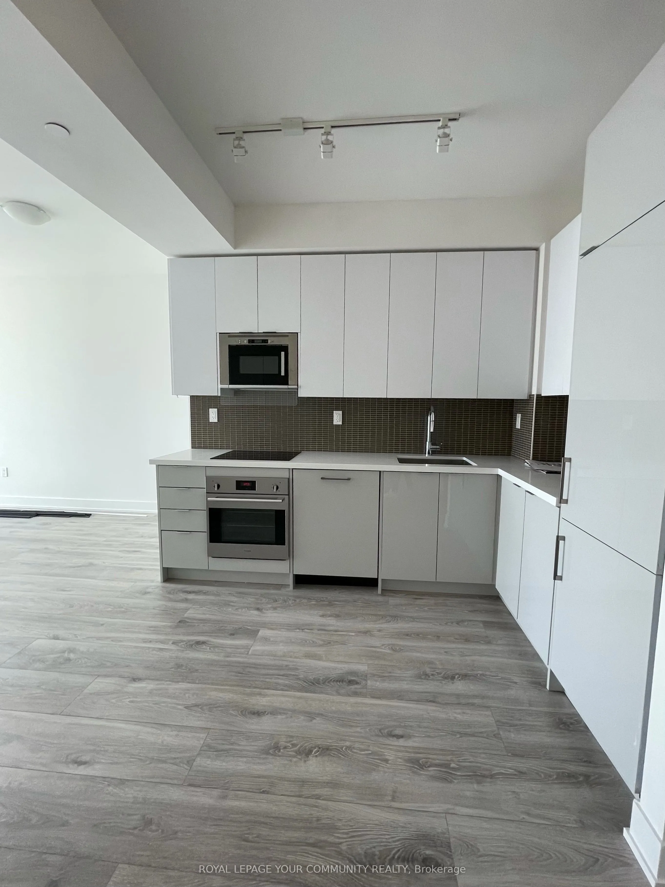 2908 Highway 7 Road, #1101