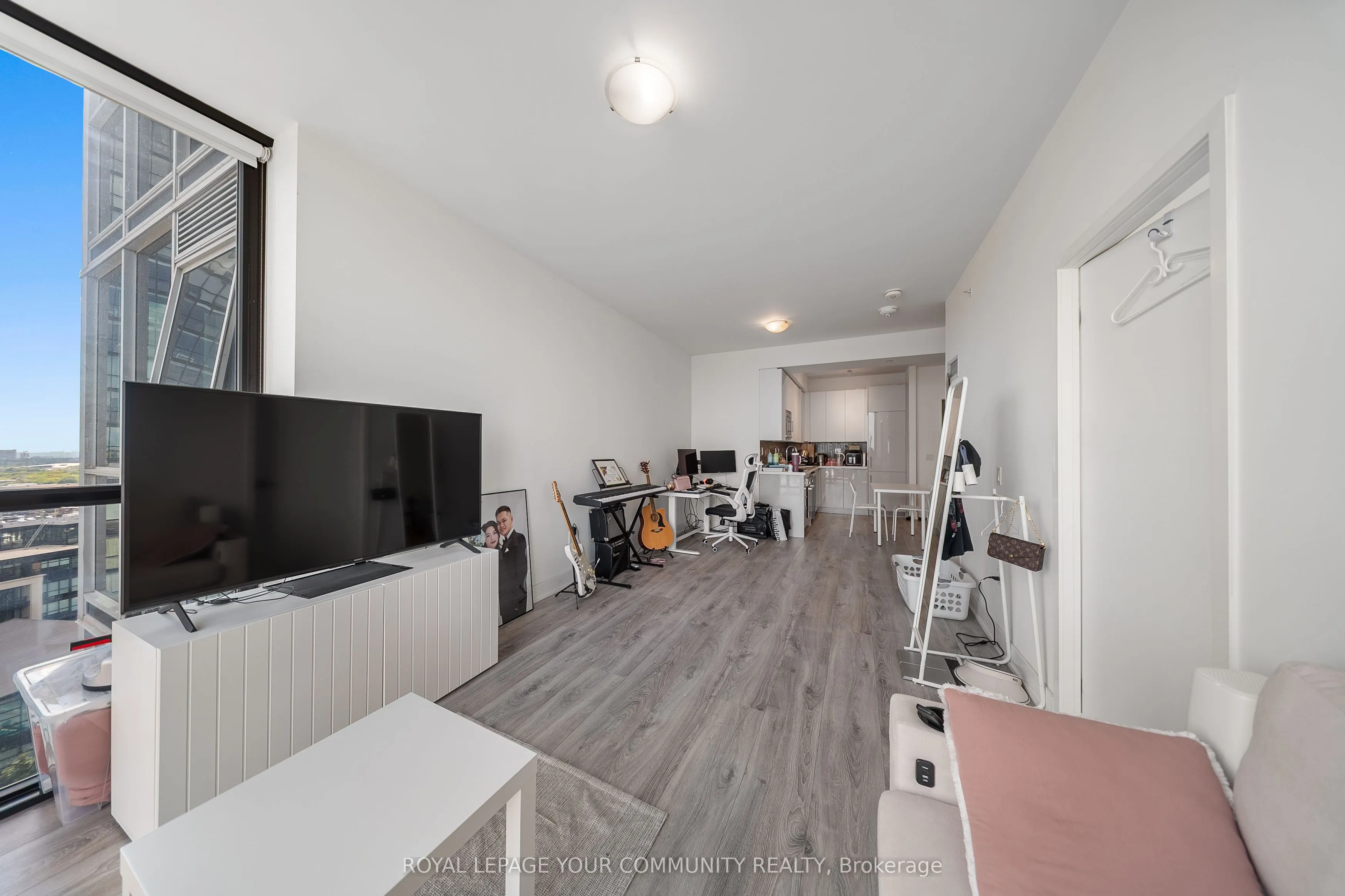 2908 Highway 7 Road, #1101