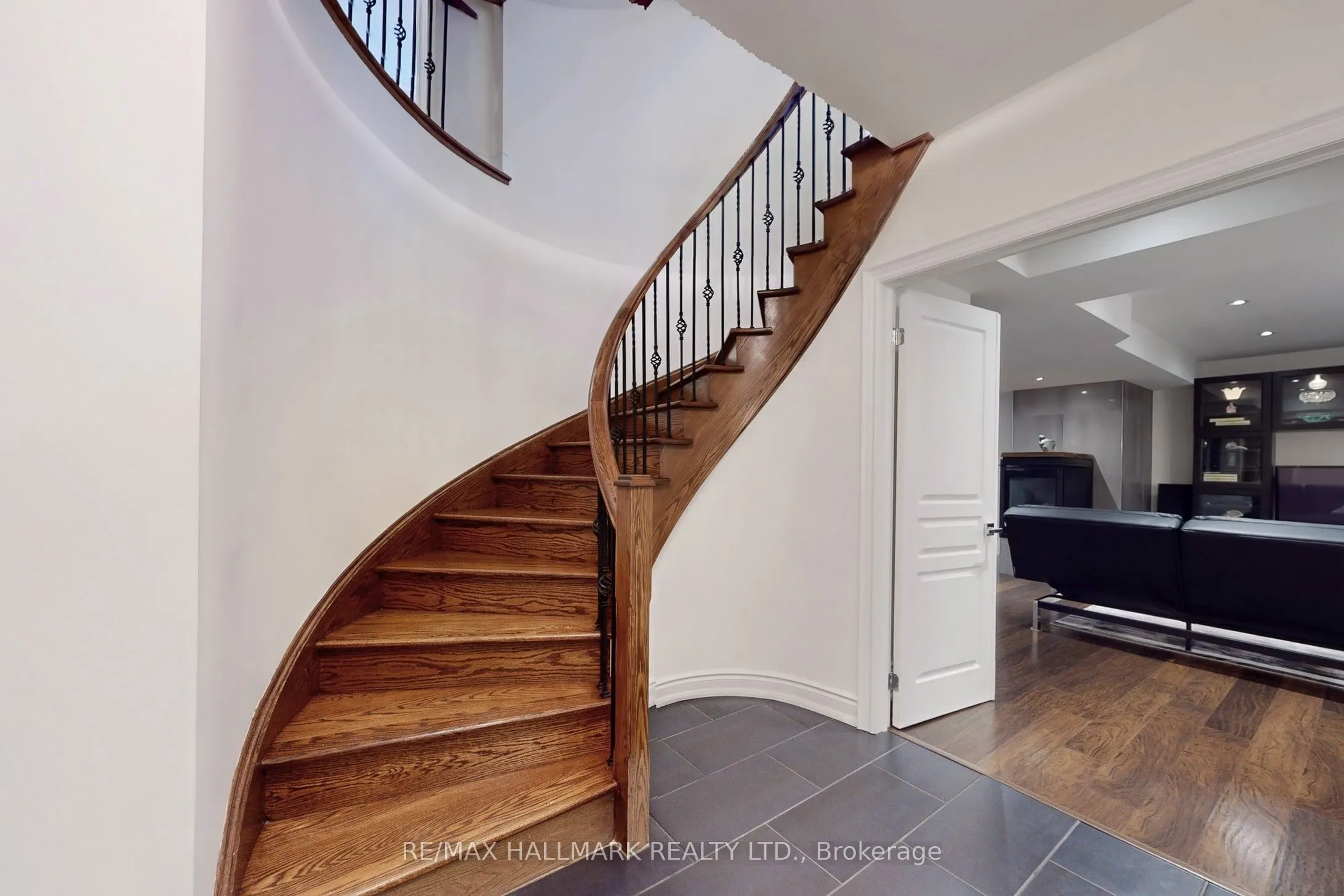 436 Paradelle Drive