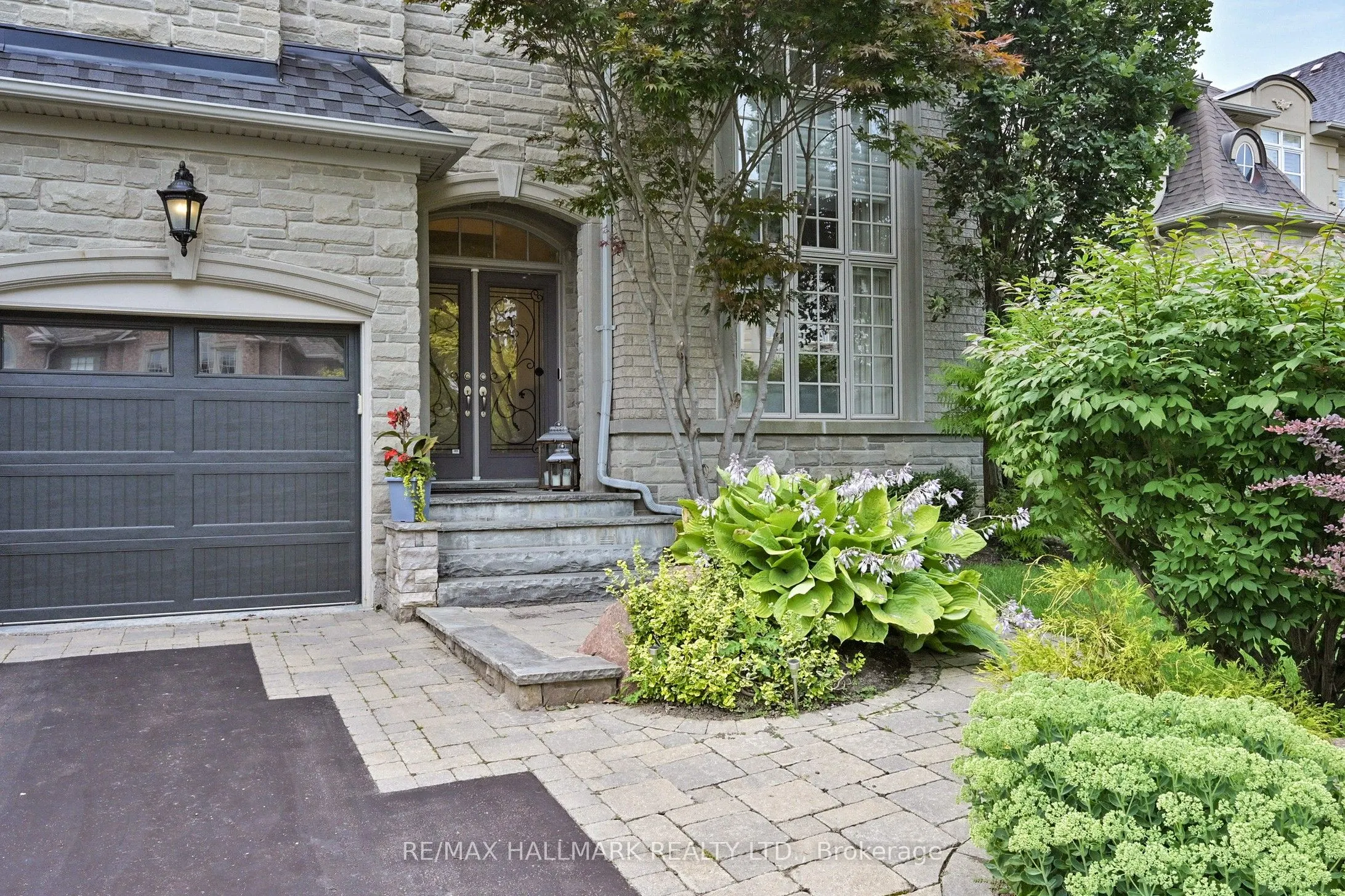 436 Paradelle Drive