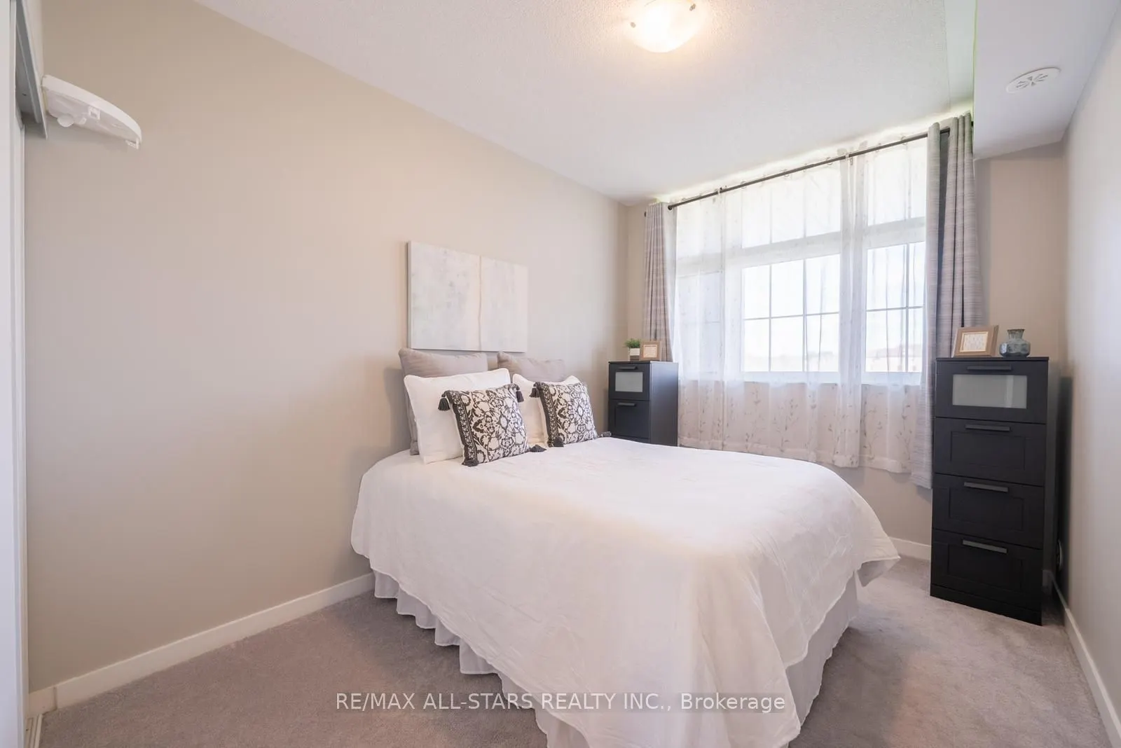 7 Bellcastle Gate, #228