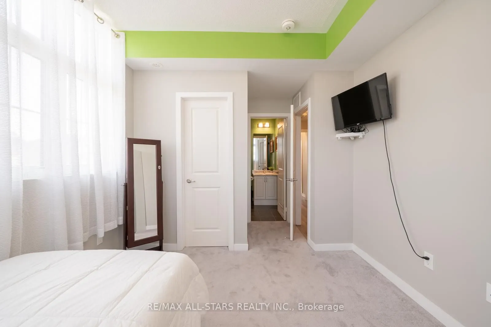 7 Bellcastle Gate, #228