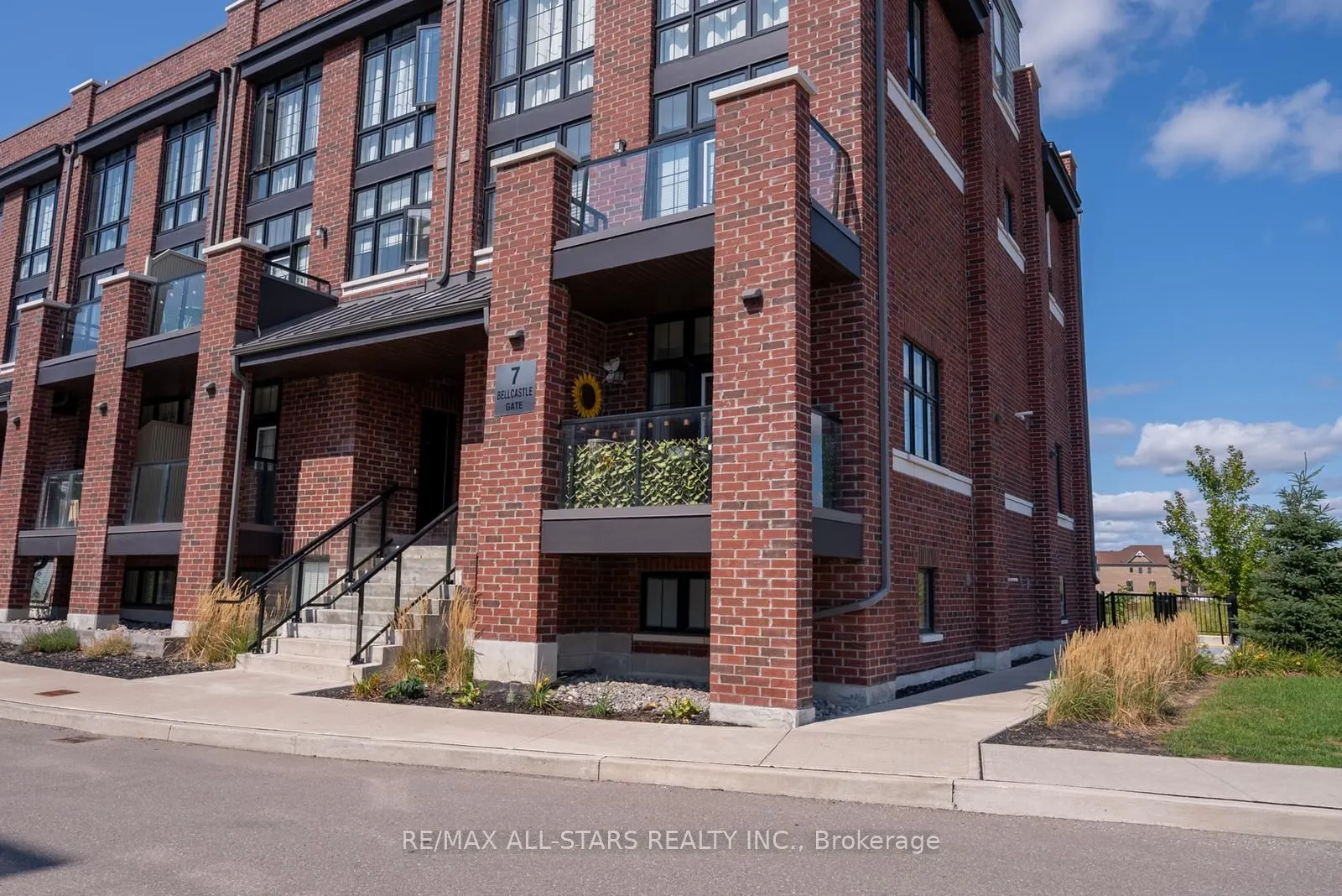 7 Bellcastle Gate, #228