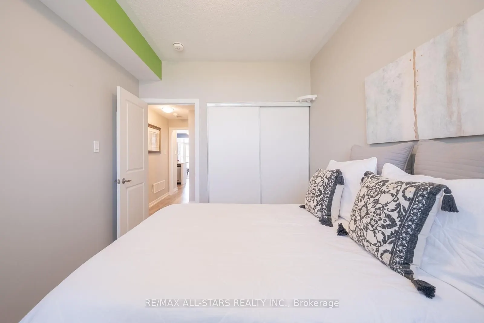 7 Bellcastle Gate, #228