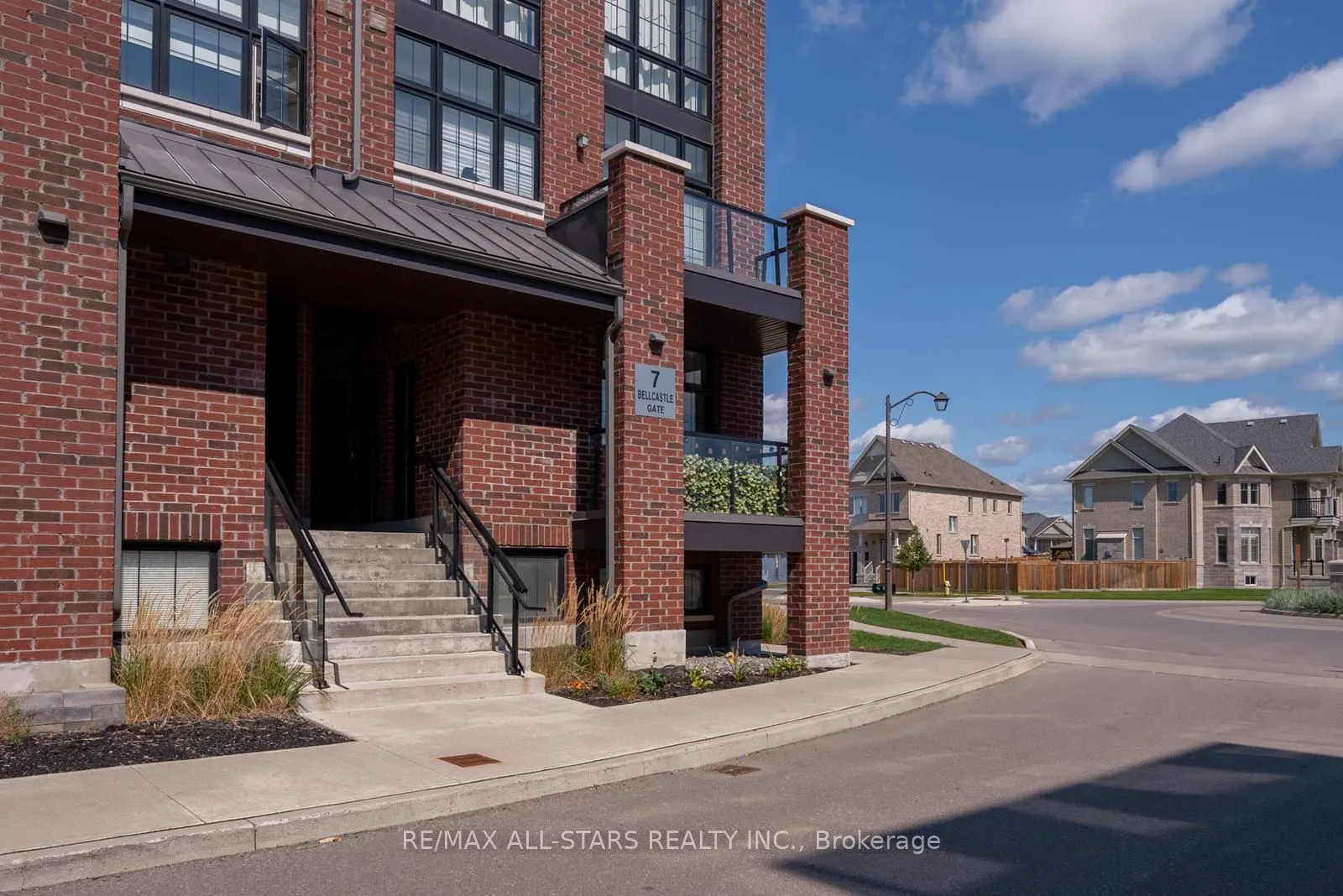 7 Bellcastle Gate, #228