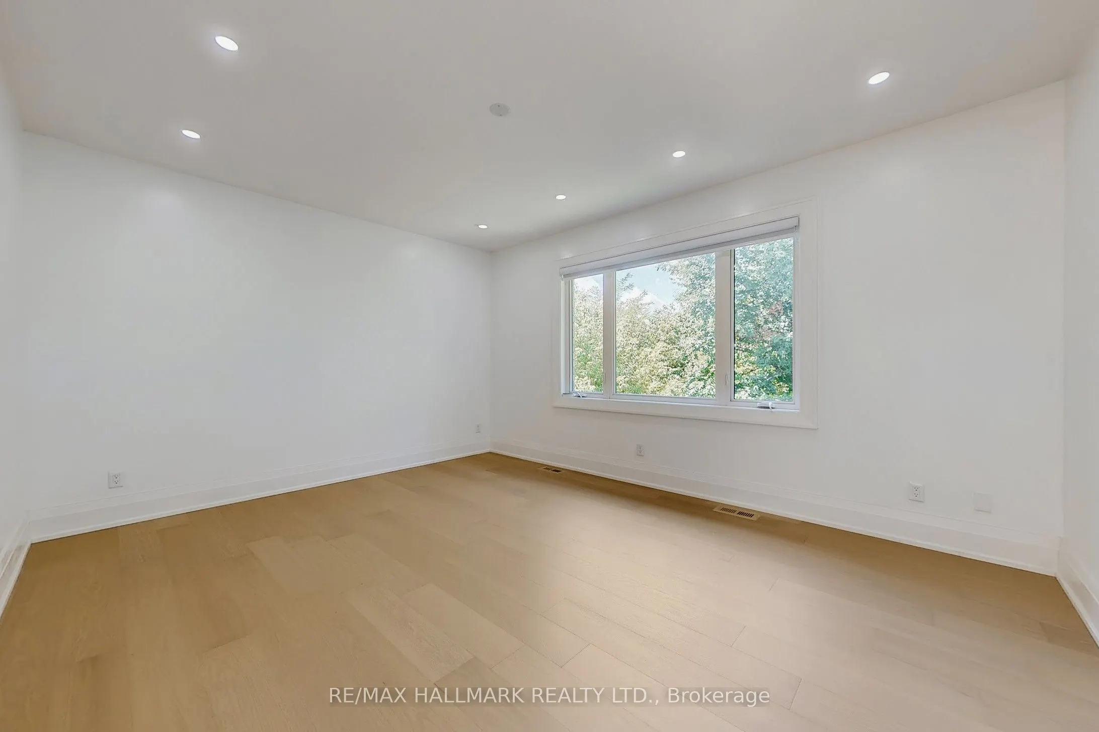 12 Sunbay Court