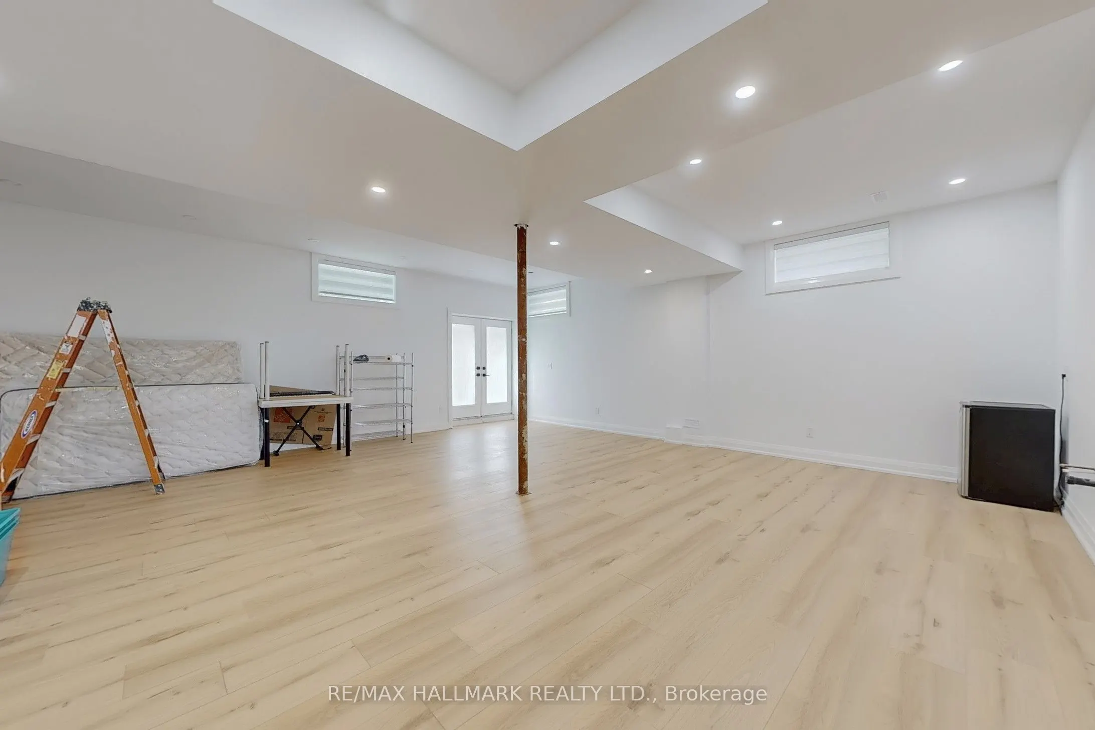 12 Sunbay Court