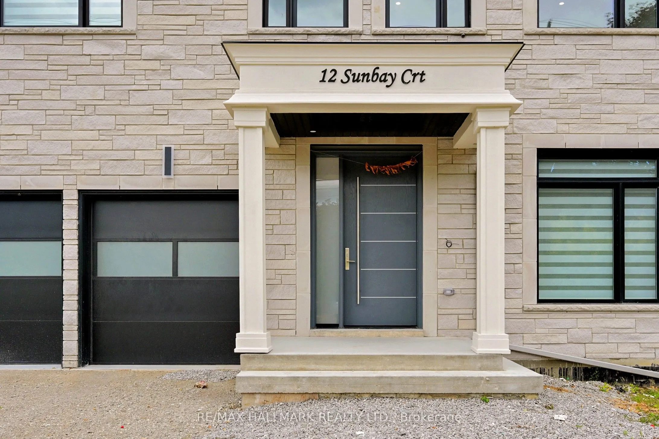 12 Sunbay Court