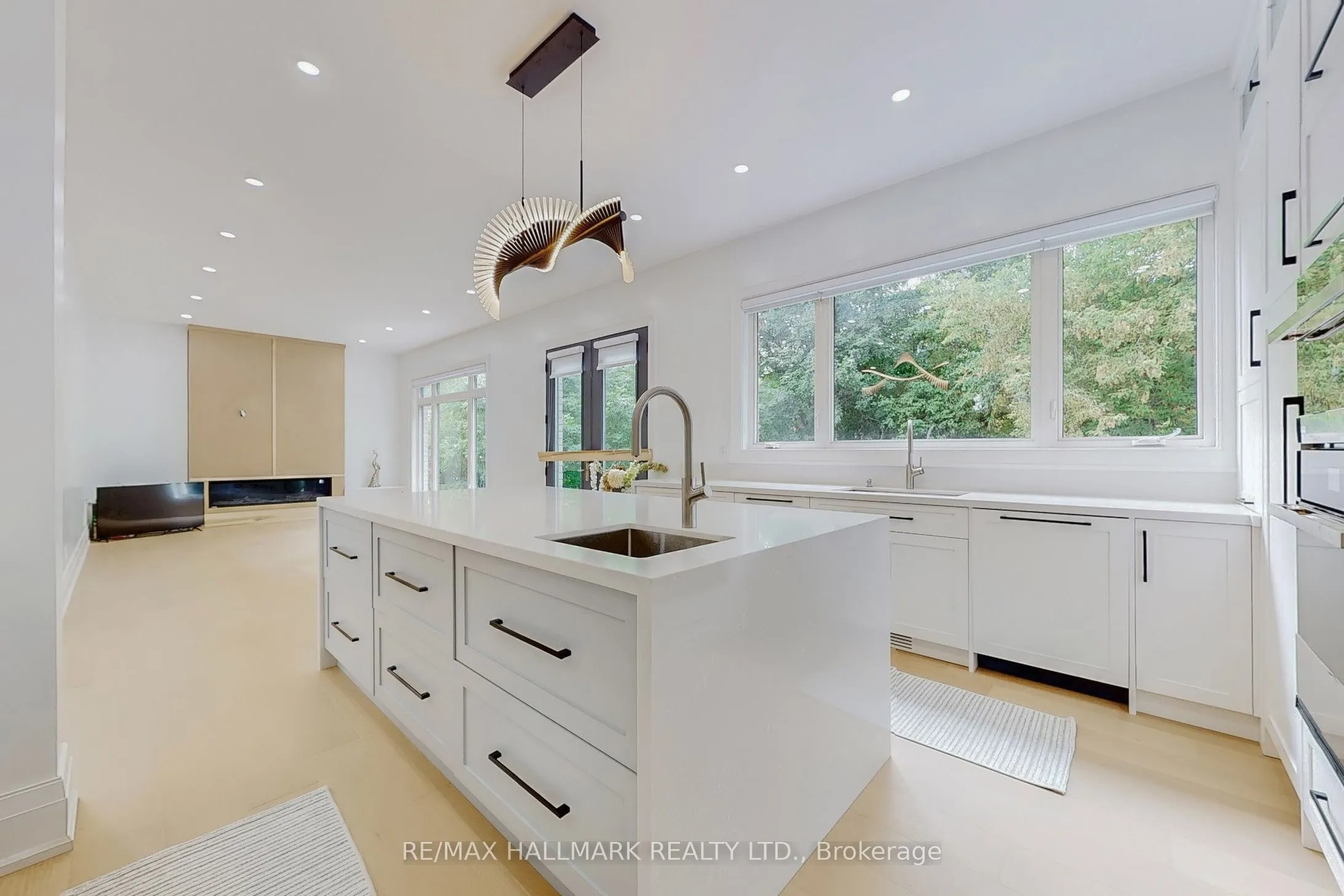 12 Sunbay Court