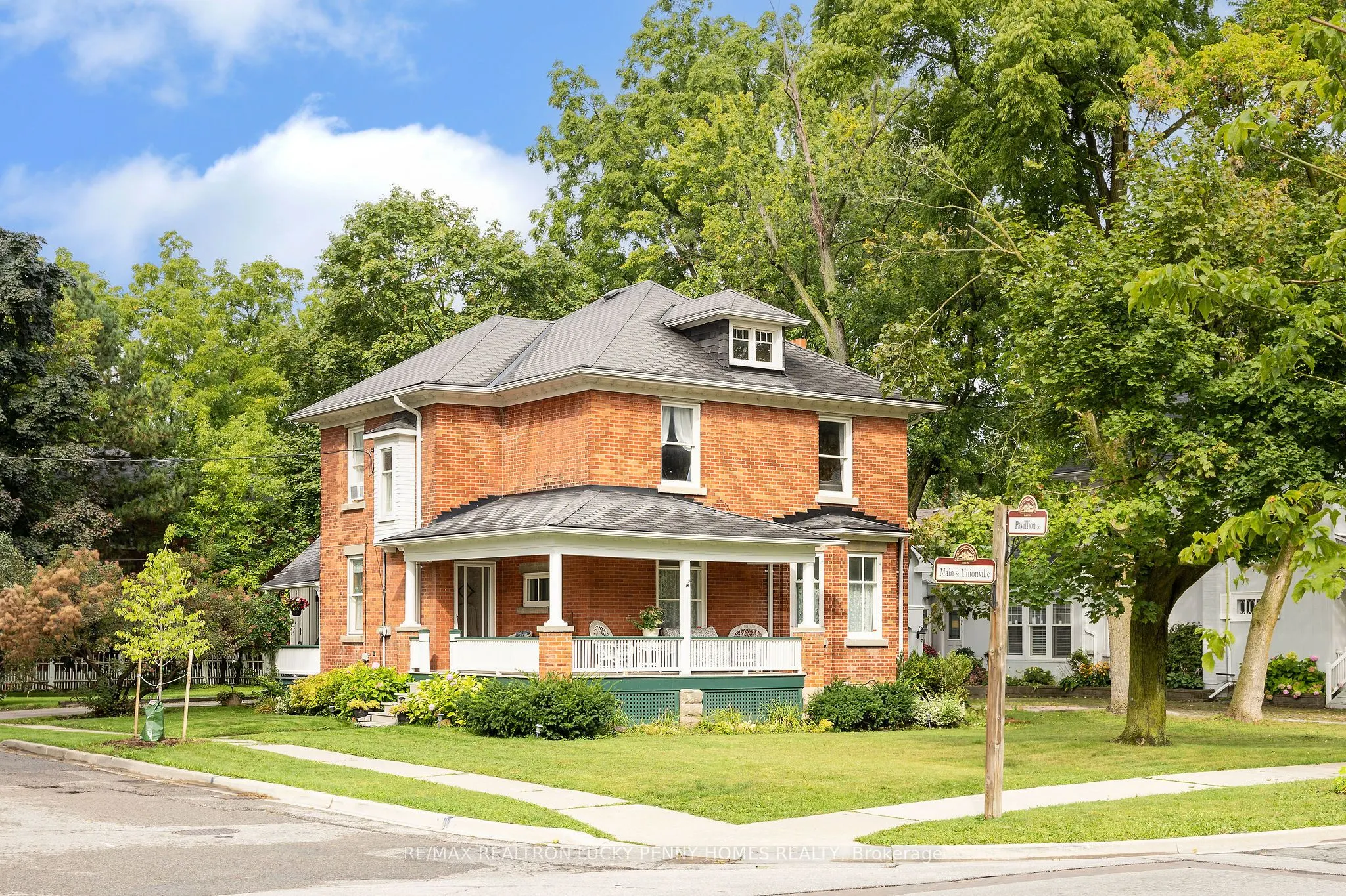 2 Pavillion Street