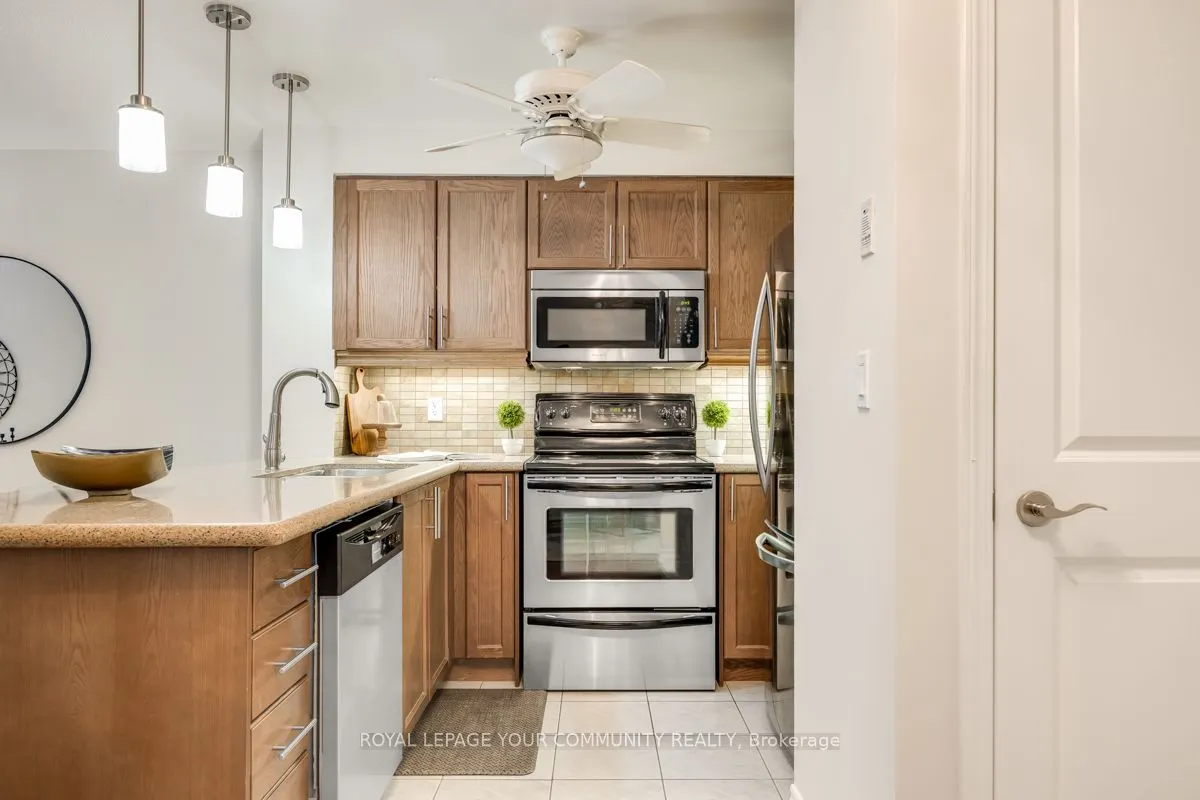 18 Harding Boulevard, #204
