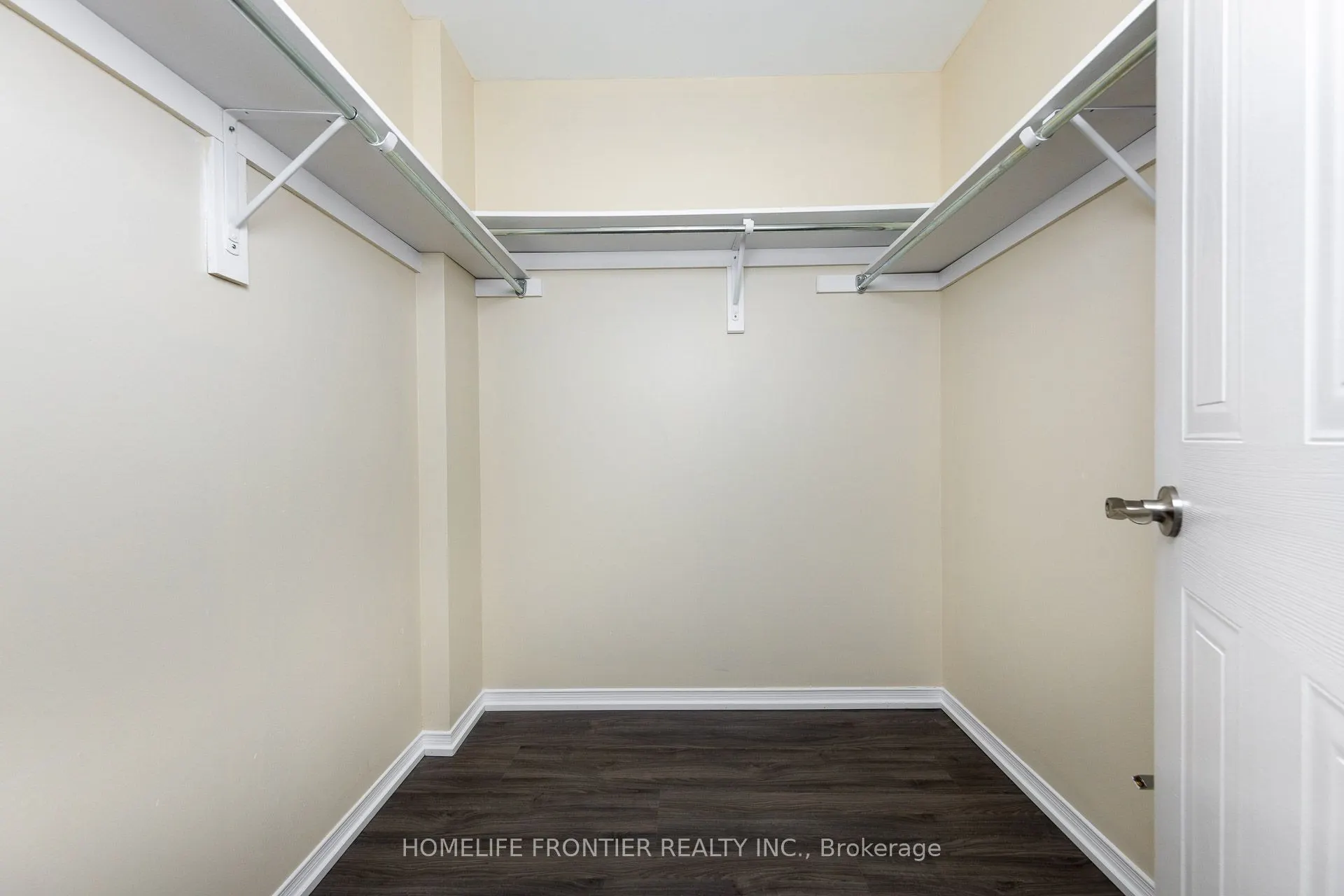 23 Observatory Lane, #289