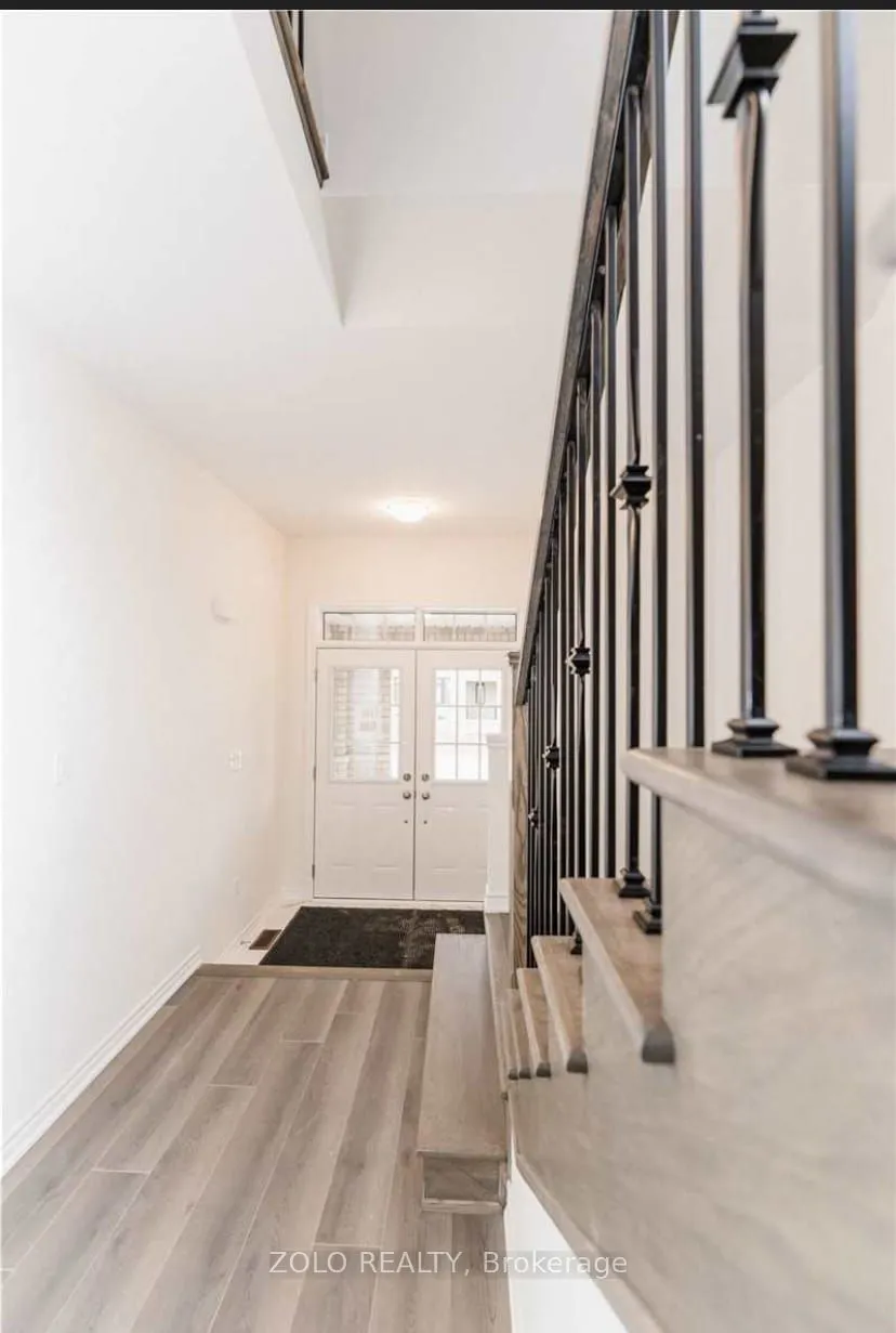 53 Ferragine Crescent